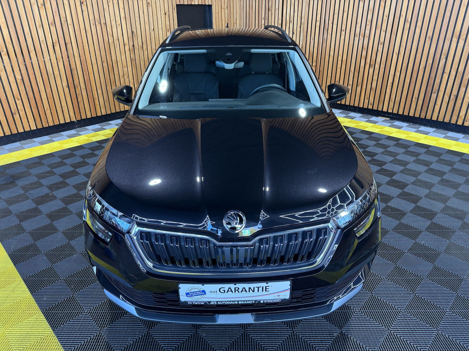 Fahrzeugabbildung SKODA Kamiq TSI Tour DSG *Navi*LED*Kam*Virtual*ACC*