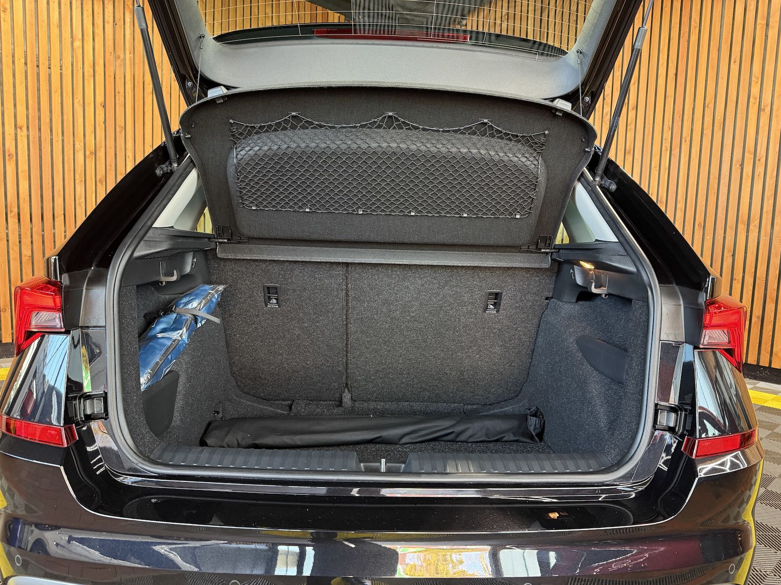 Fahrzeugabbildung SKODA Kamiq TSI Tour DSG *Navi*LED*Kam*Virtual*ACC*