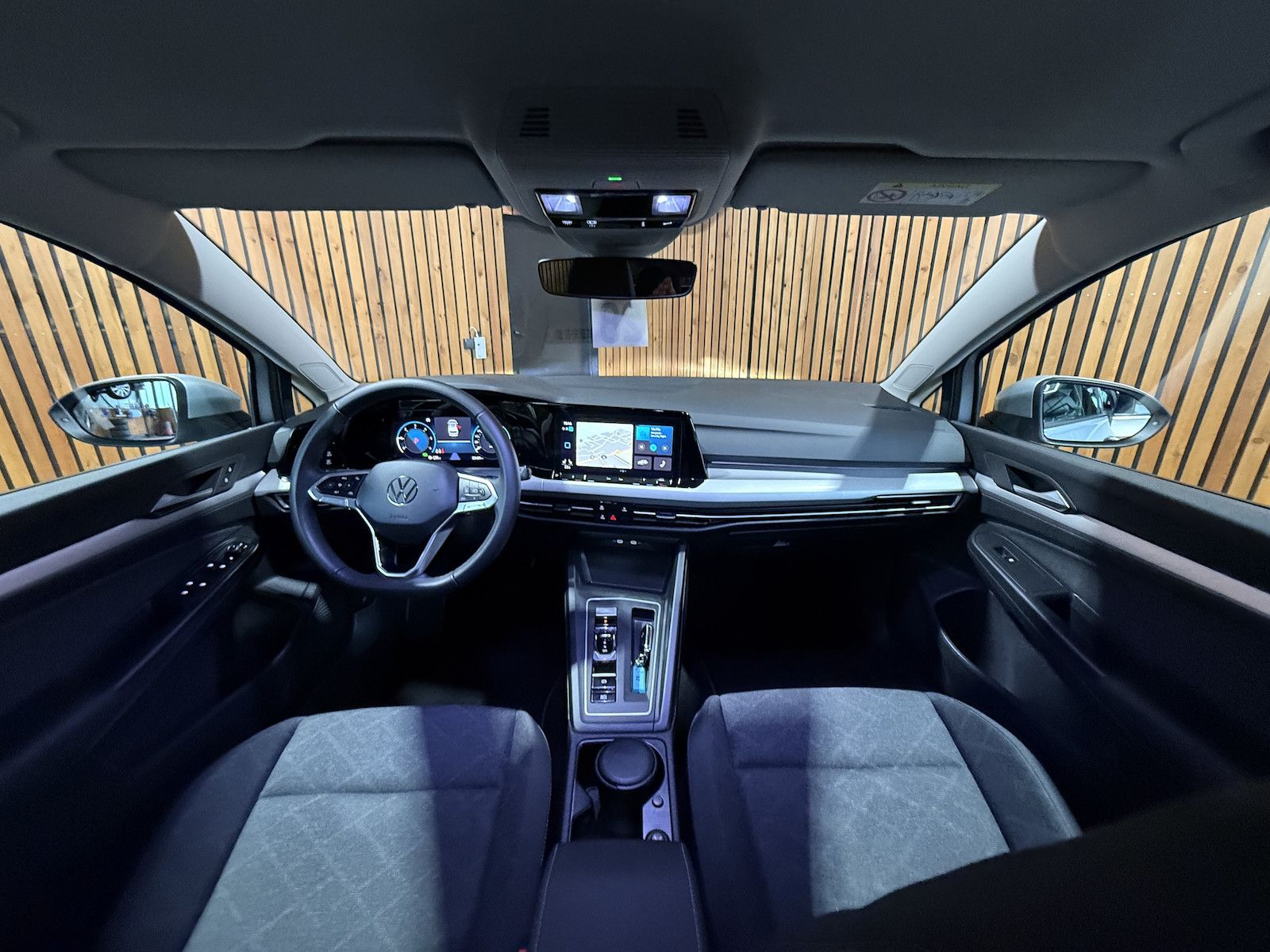 Fahrzeugabbildung Volkswagen Golf Variant 2,0 TDI DSG *Navi*ACC*LED*AHK*Kam*