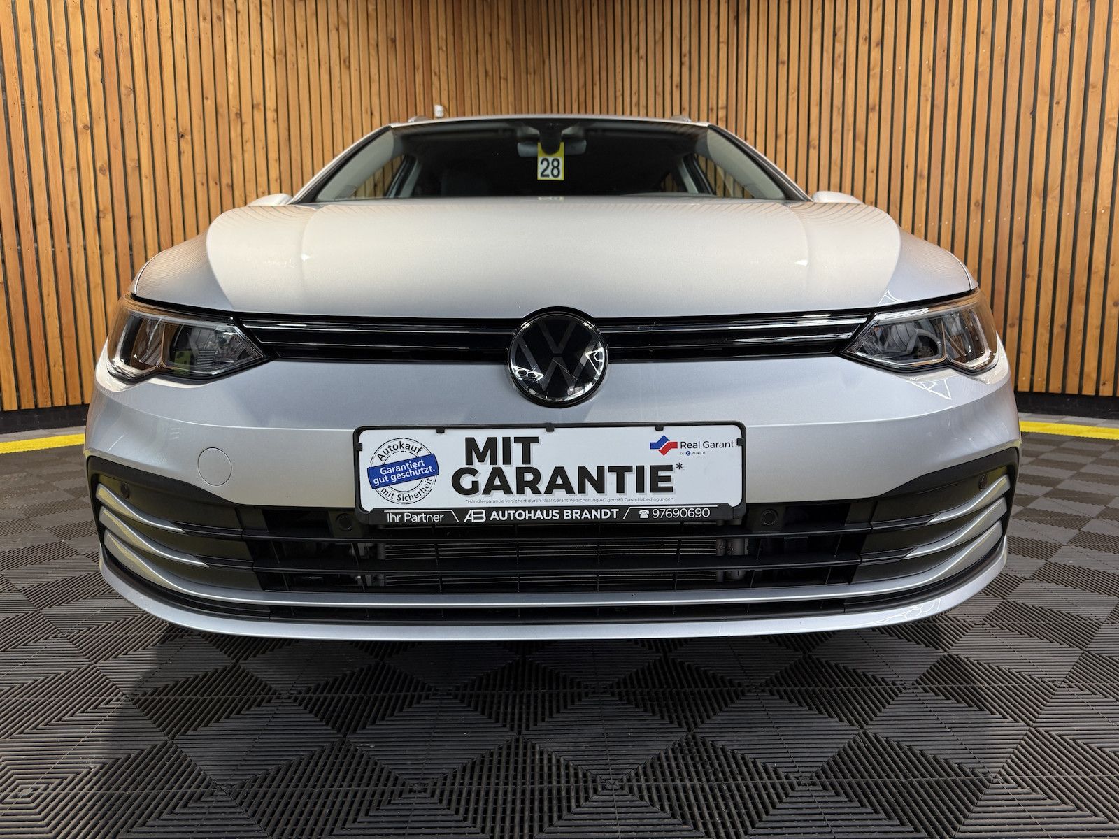 Fahrzeugabbildung Volkswagen Golf Variant 2,0 TDI DSG *Navi*ACC*LED*AHK*Kam*