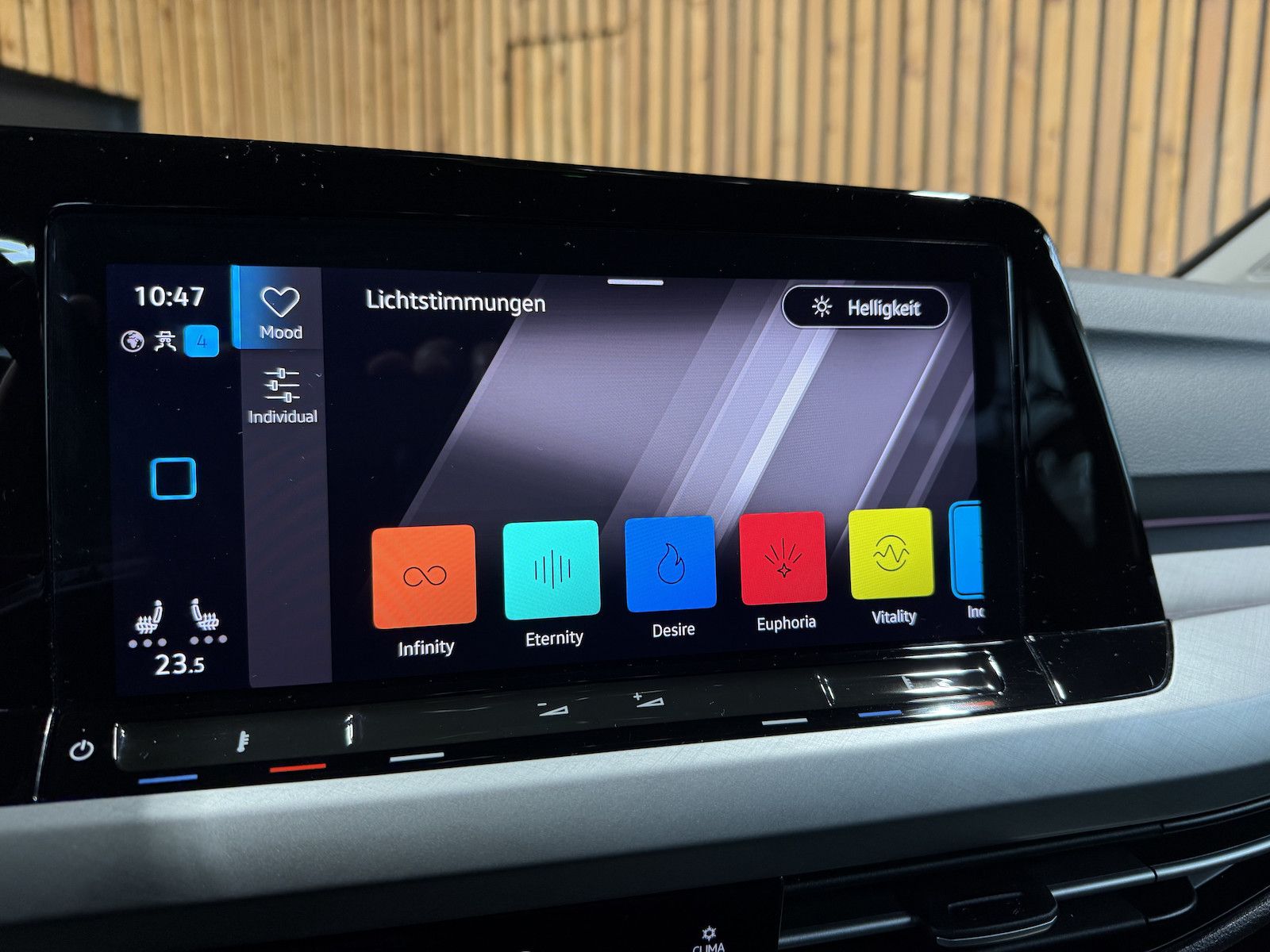 Fahrzeugabbildung Volkswagen Golf Variant 2,0 TDI DSG *Navi*ACC*LED*AHK*Kam*