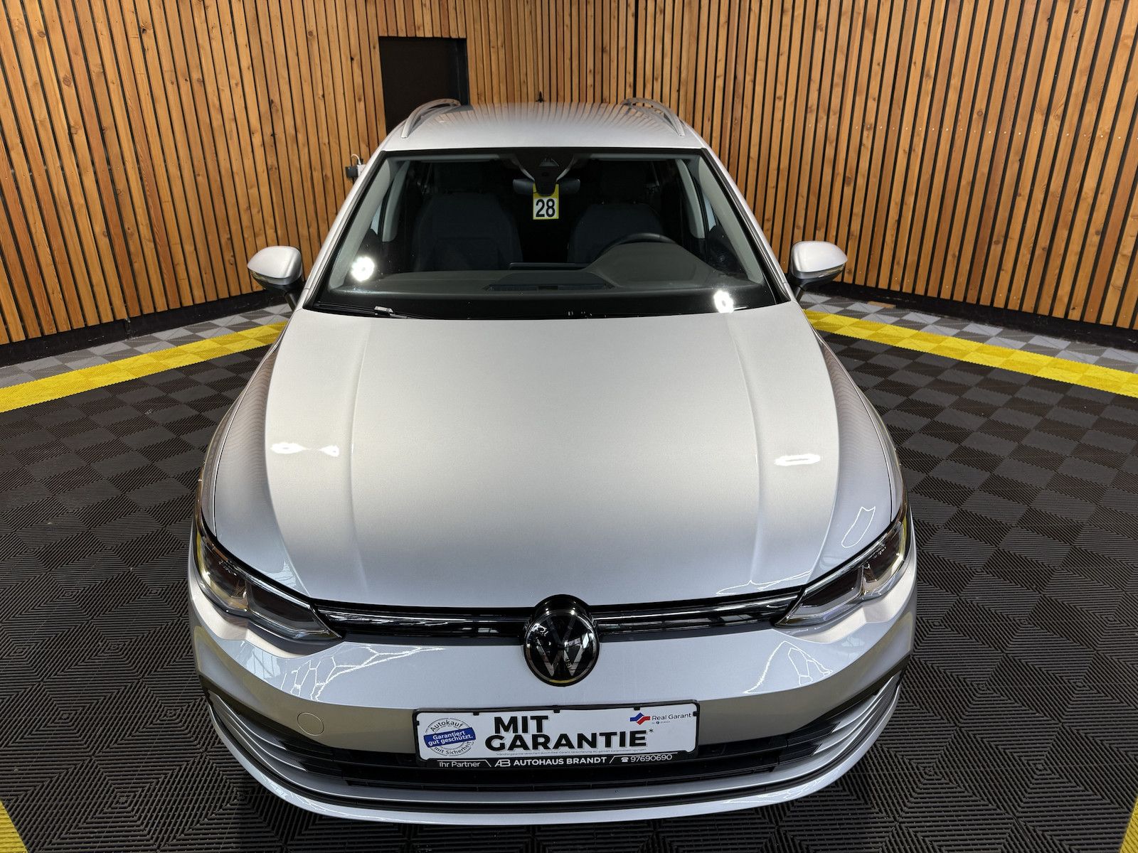 Fahrzeugabbildung Volkswagen Golf Variant 2,0 TDI DSG *Navi*ACC*LED*AHK*Kam*