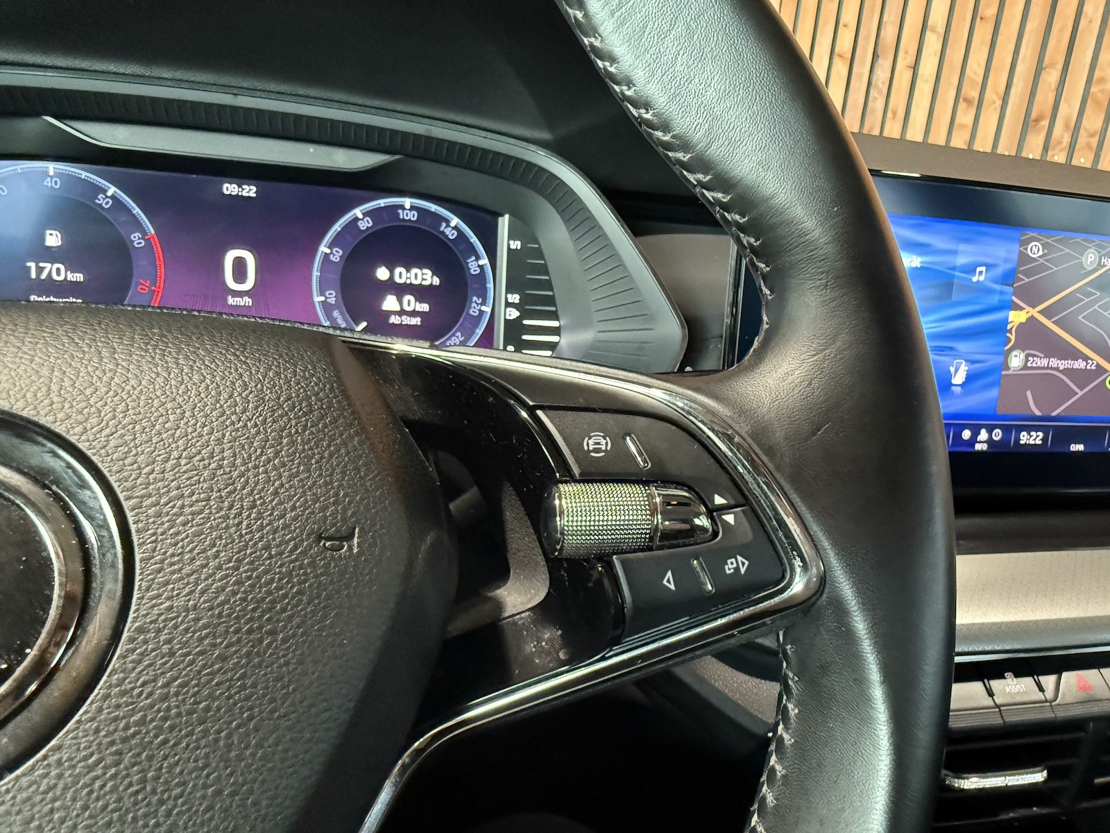 Fahrzeugabbildung SKODA Octavia Combi TSI *Navi*LED*Kessy*Virtual*Tempo*