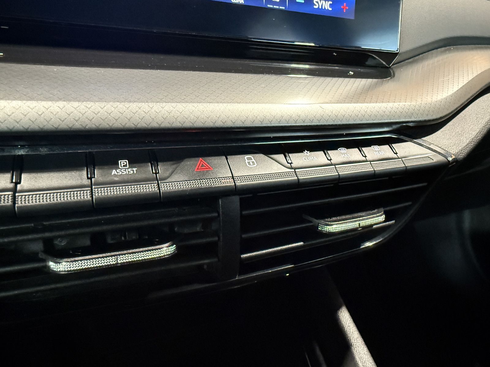 Fahrzeugabbildung SKODA Octavia Combi TSI *Navi*LED*Kessy*Virtual*Tempo*