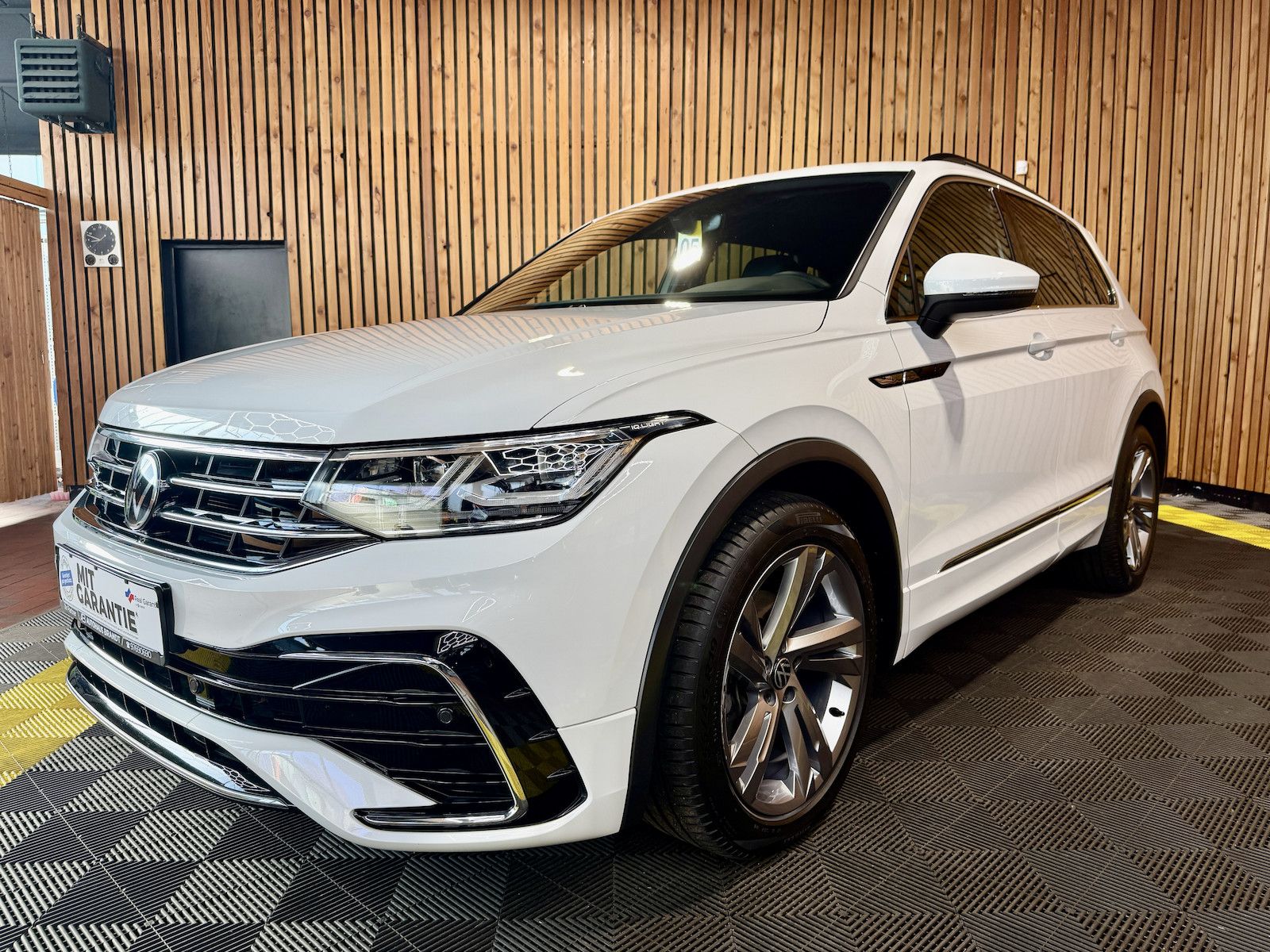 Volkswagen Tiguan 2,0 TDI R-Line DSG *Navi*ACC*Kam*LED*Virt