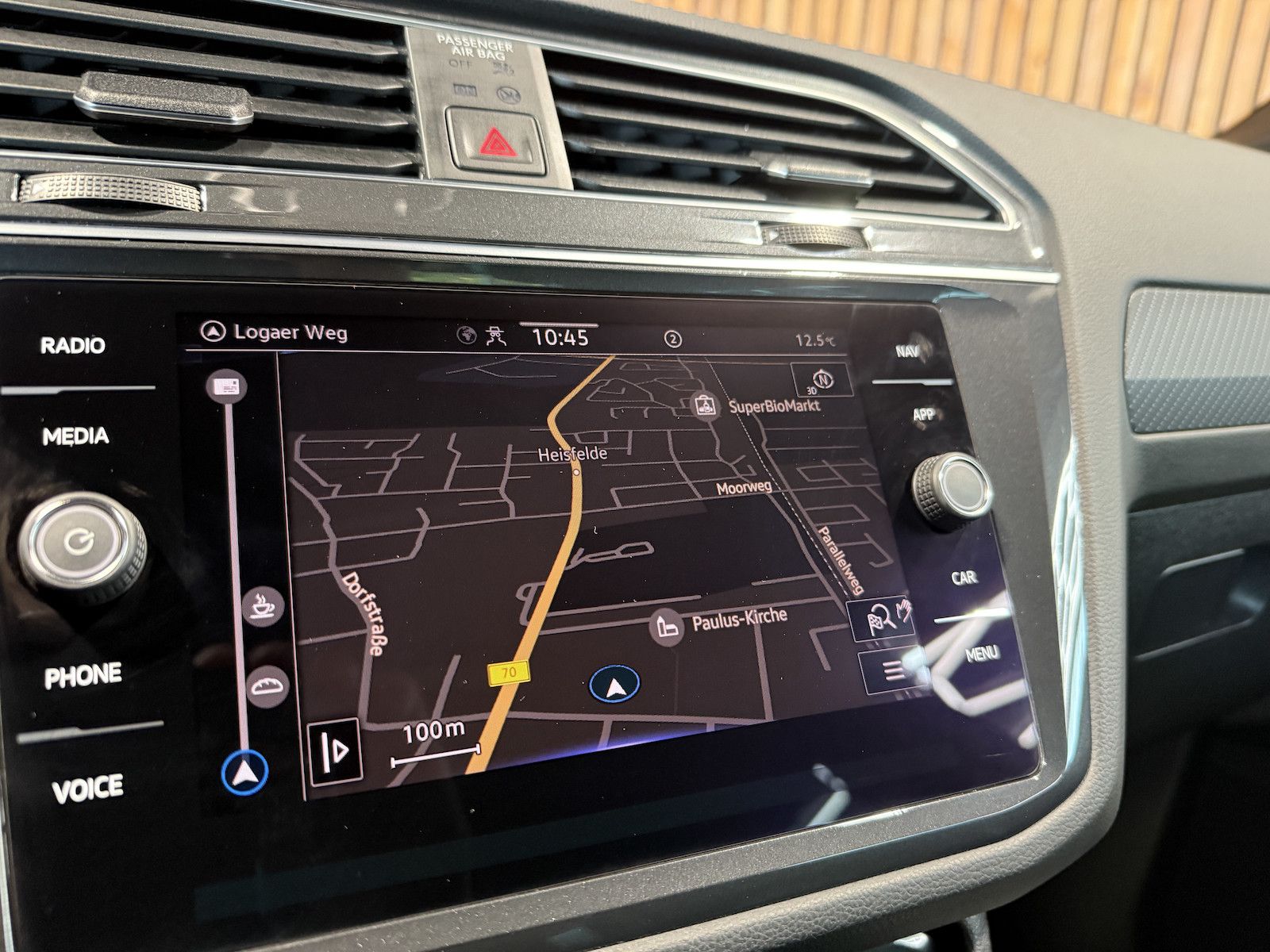 Fahrzeugabbildung Volkswagen Tiguan 2,0 TDI R-Line DSG *Navi*ACC*Kam*LED*Virt