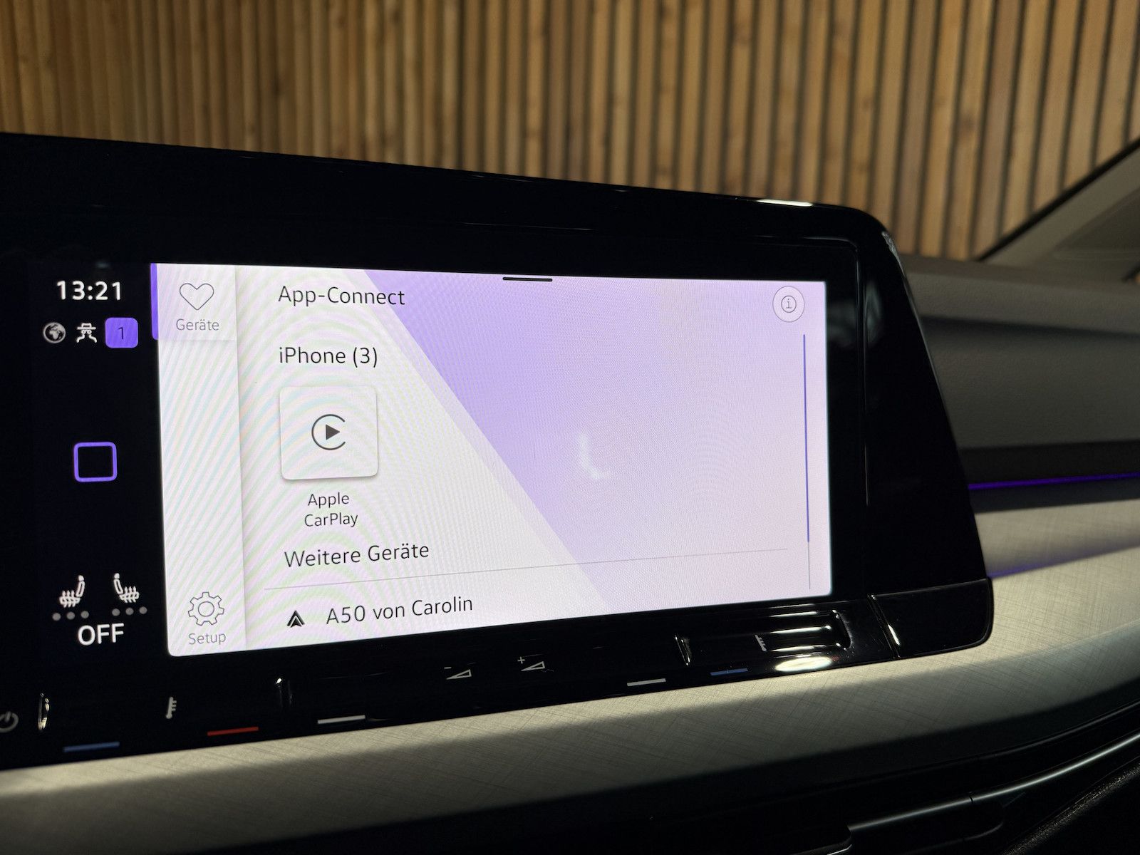 Fahrzeugabbildung Volkswagen Golf Variant 1,5 eTSI DSG Life Navi*Virt*AHK*LED