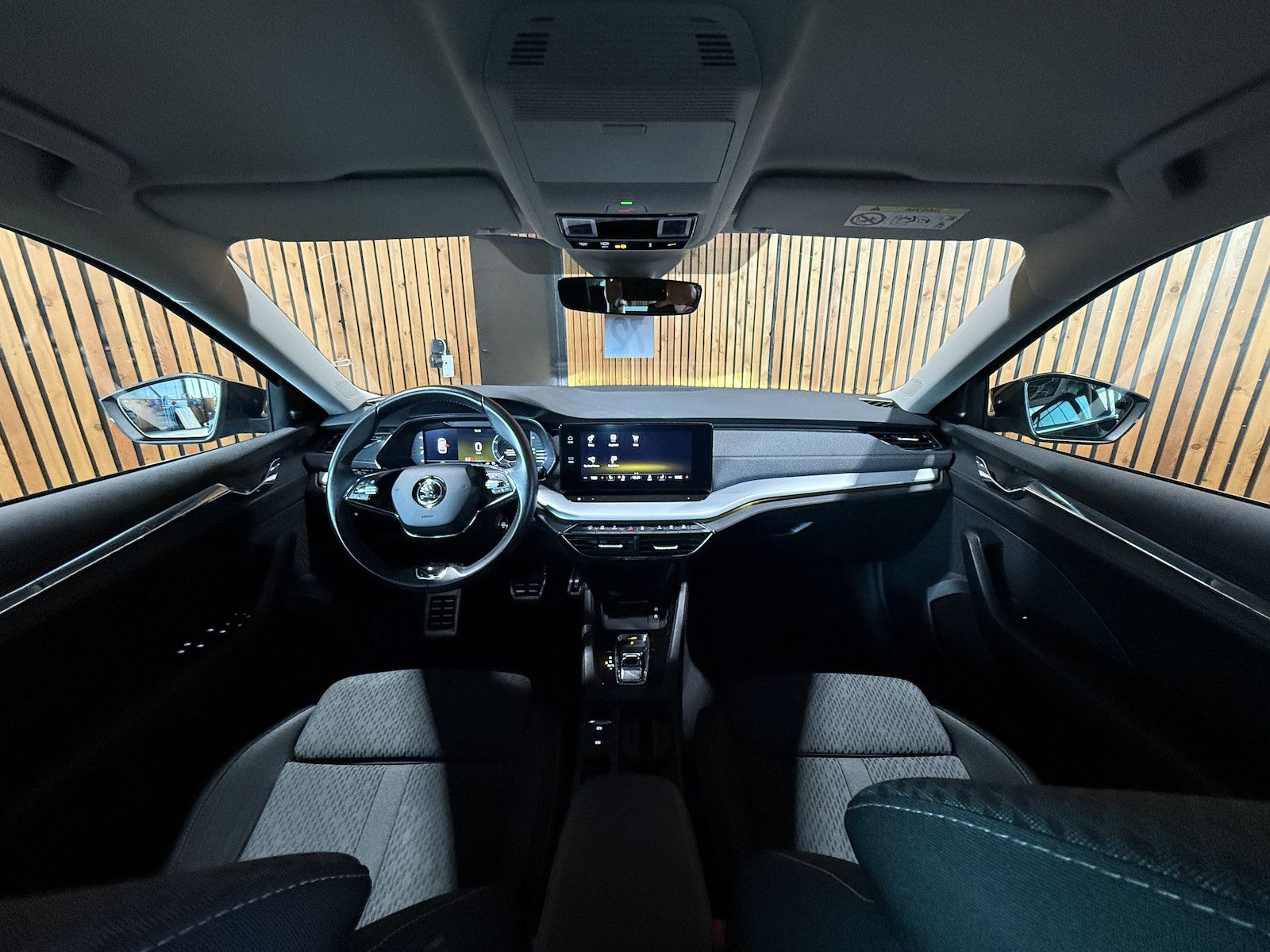 Fahrzeugabbildung SKODA Octavia Combi Style TDI DSG *App*LED*AHK*Virtual