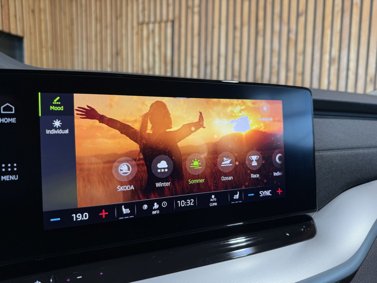 Fahrzeugabbildung SKODA Octavia Combi Style TDI DSG *App*LED*AHK*Virtual