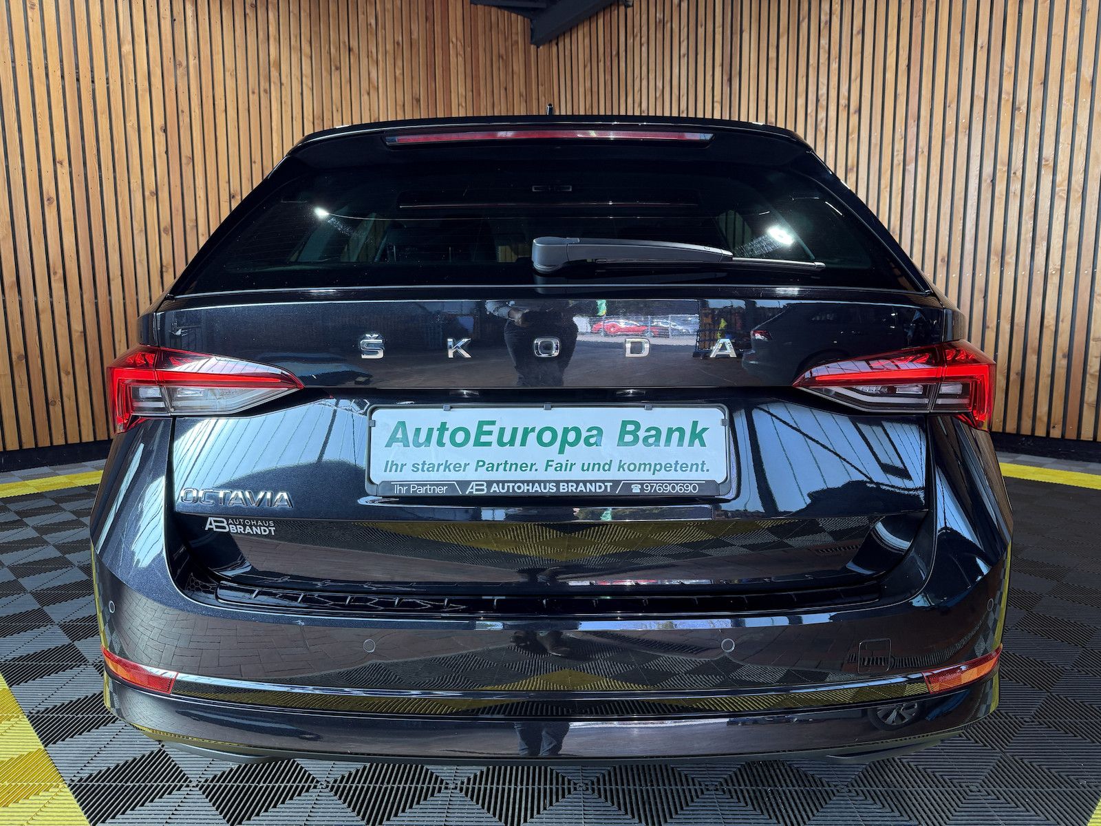 Fahrzeugabbildung SKODA Octavia Combi Style TDI DSG *App*LED*AHK*Virtual