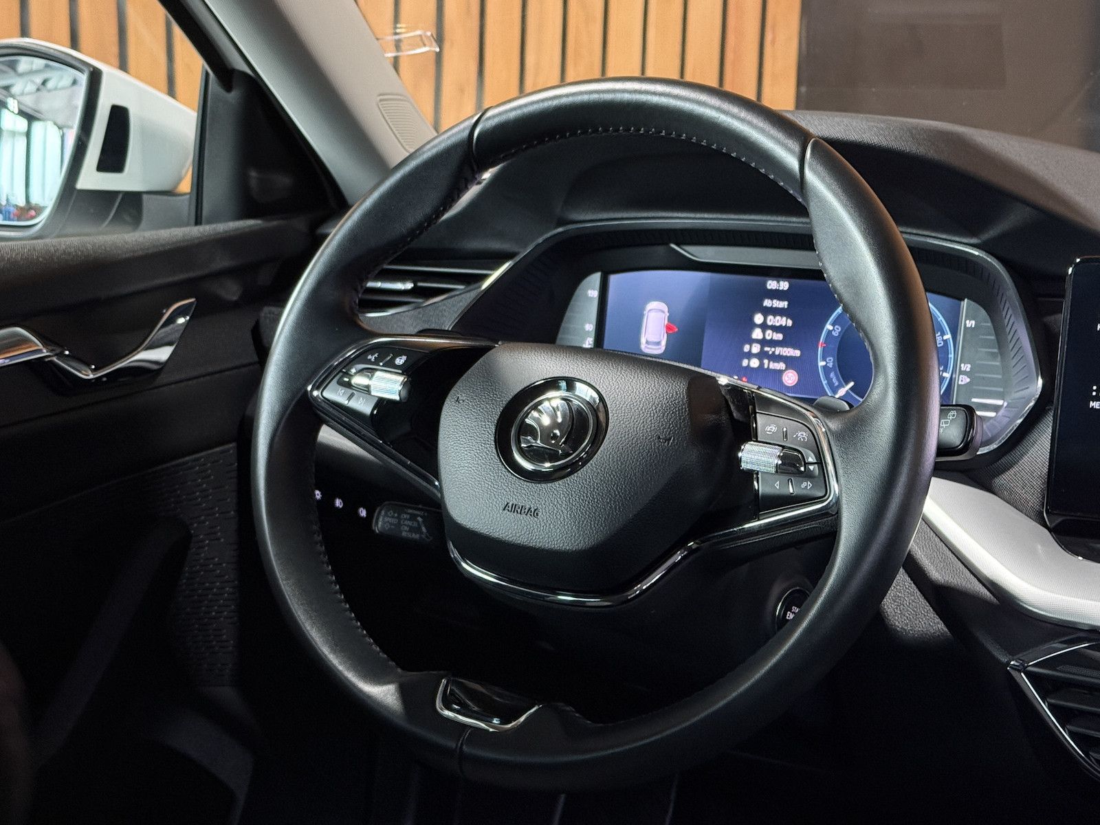 Fahrzeugabbildung SKODA Octavia Combi 2,0 TDI DSG *Navi*LED*ACC*Head*Vir