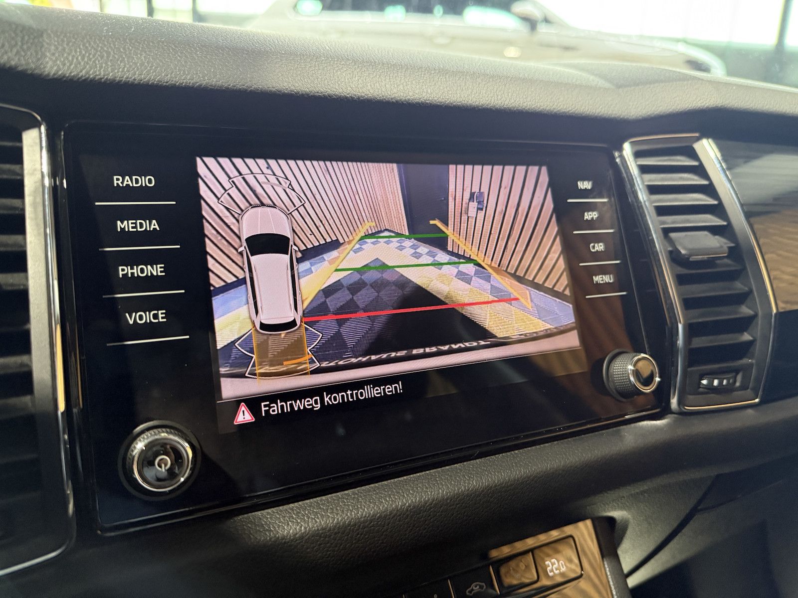 Fahrzeugabbildung SKODA Kodiaq Style 4x4 TDI DSG *Nav*LED*ACC*AHK*Kamera