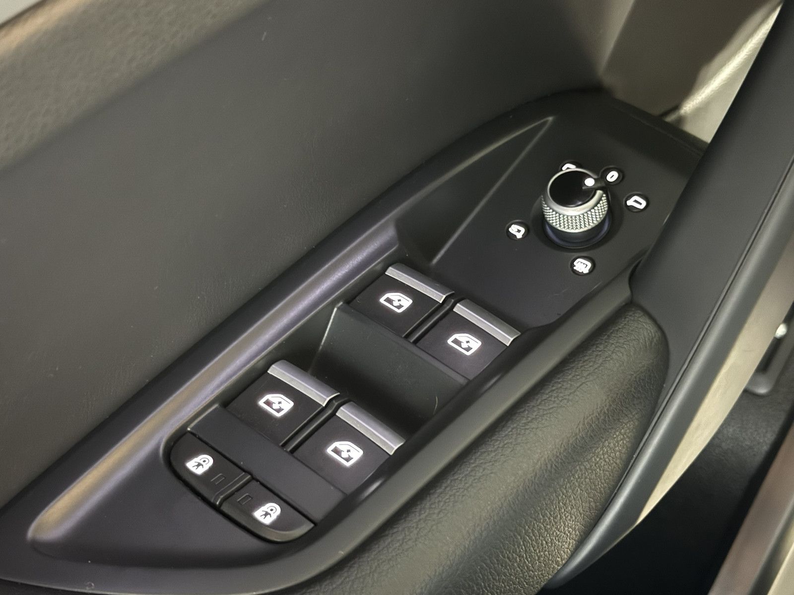 Fahrzeugabbildung Audi Q5 40 TDI S tronic *Navi*ACC*Virtual*Leder*Keyl.