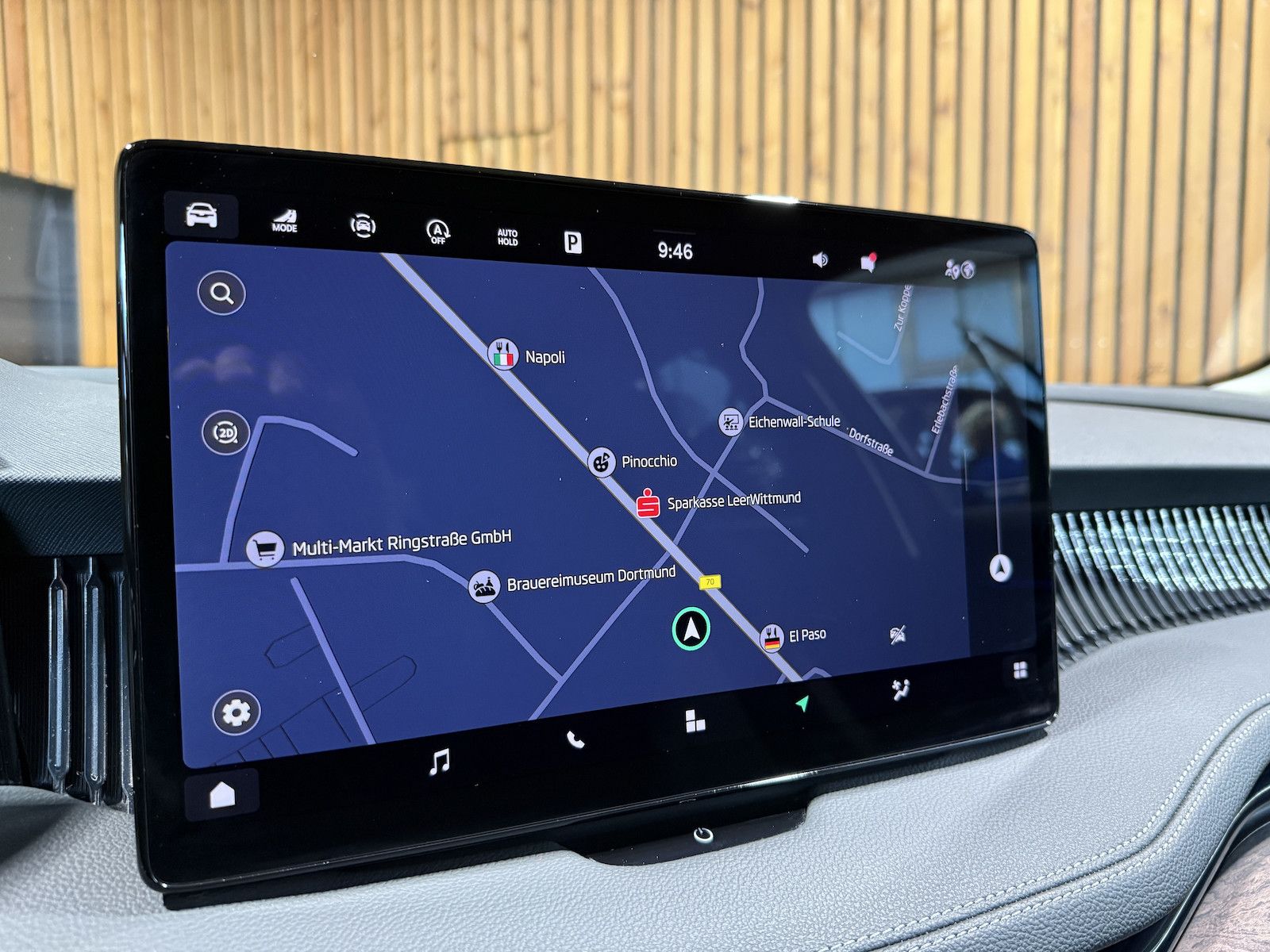 Fahrzeugabbildung SKODA Superb Combi e-TSI L&K *Navi*Kam*AHK*Leder*DCC*