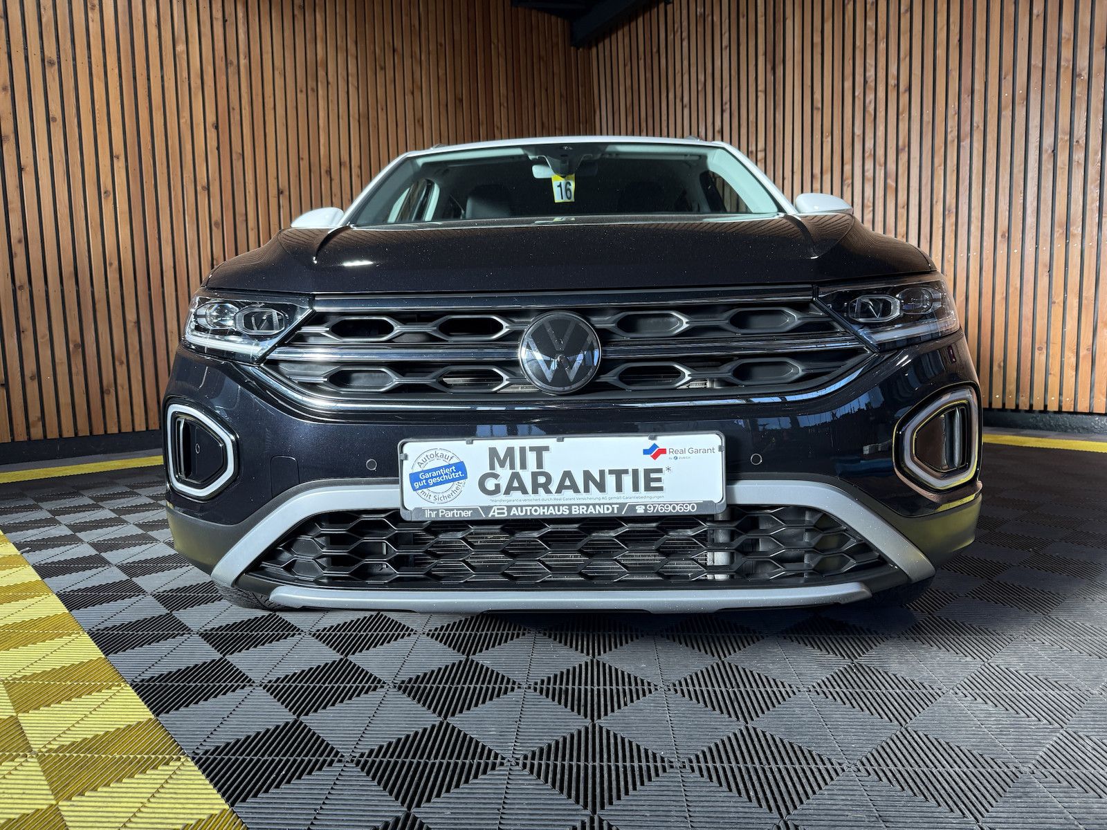 Fahrzeugabbildung Volkswagen T-Roc 2,0 TDI Style DSG Navi*LED*Kam*Virtual*AHK