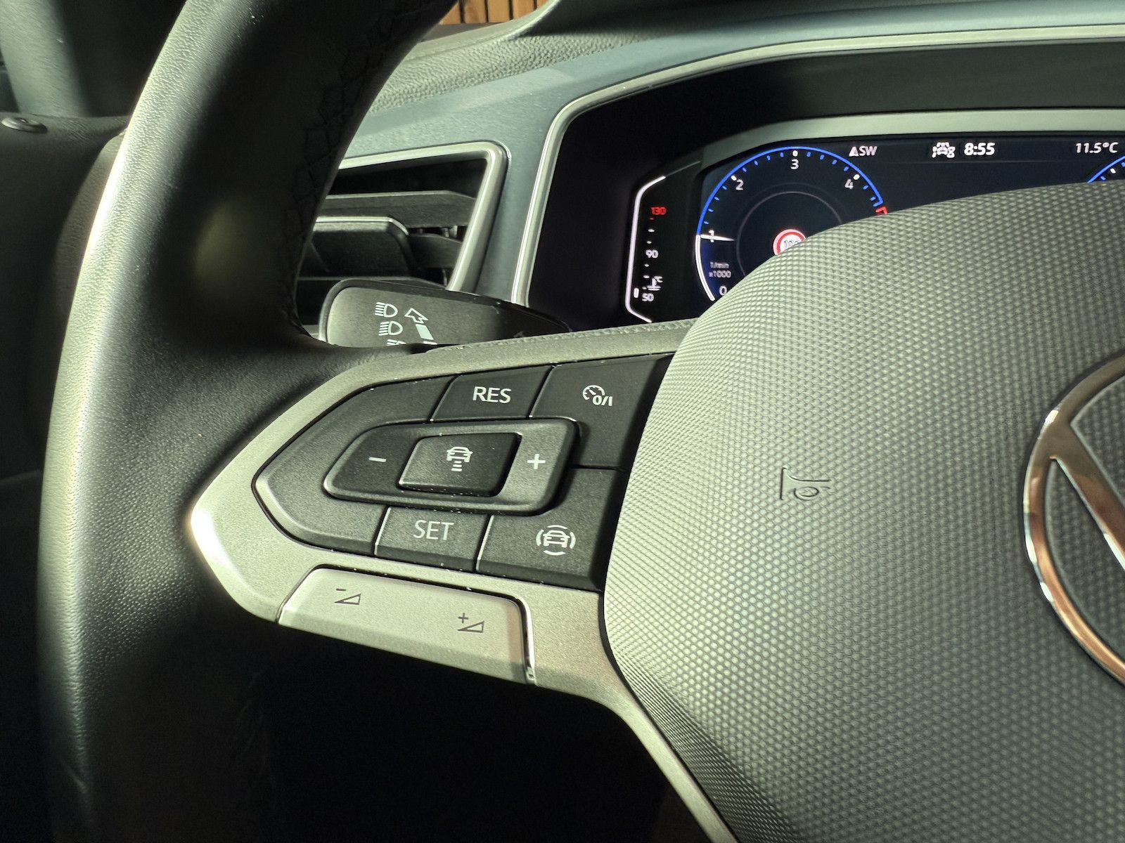 Fahrzeugabbildung Volkswagen T-Roc 2,0 TDI Style DSG Navi*LED*Kam*Virtual*AHK