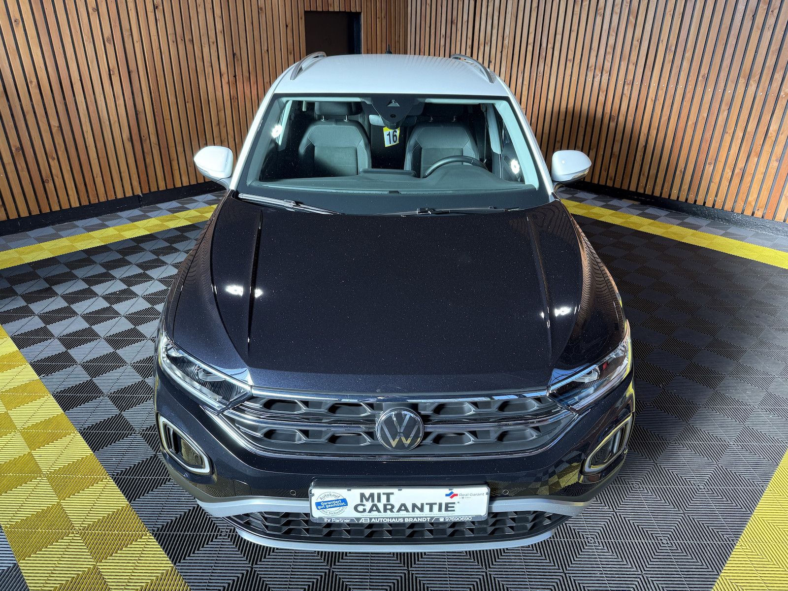 Fahrzeugabbildung Volkswagen T-Roc 2,0 TDI Style DSG Navi*LED*Kam*Virtual*AHK