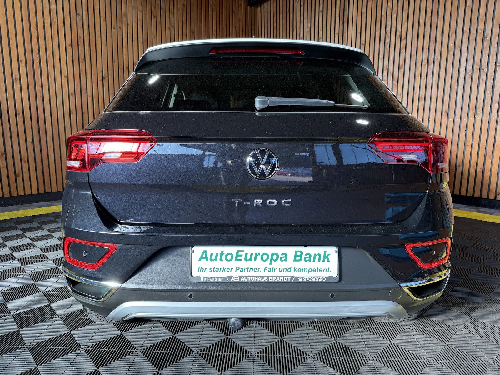 Fahrzeugabbildung Volkswagen T-Roc 2,0 TDI Style DSG Navi*LED*Kam*Virtual*AHK