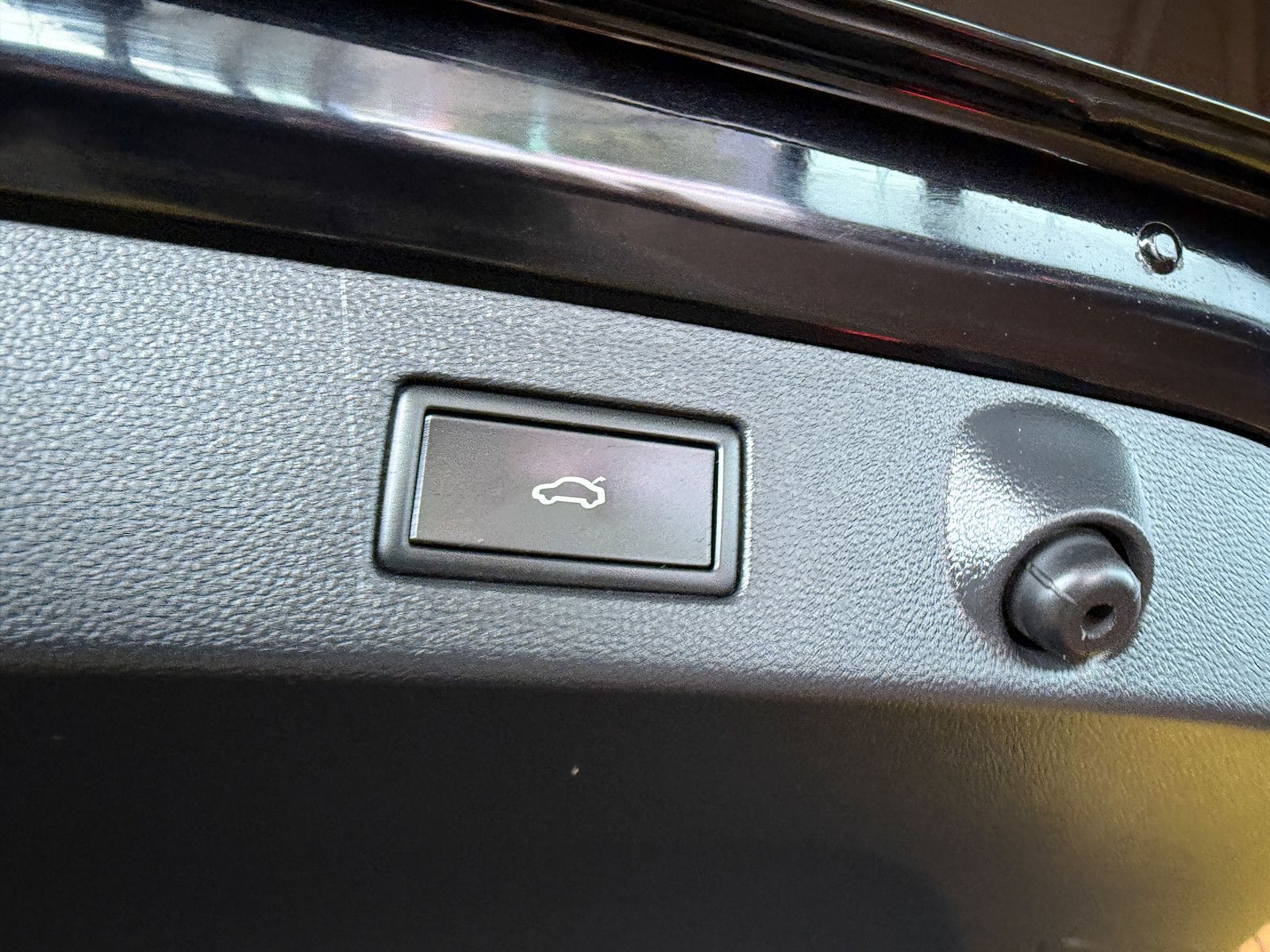 Fahrzeugabbildung Volkswagen Arteon 1.4 eHybrid SB. R-Line Navi*AHK*DCC*Kessy