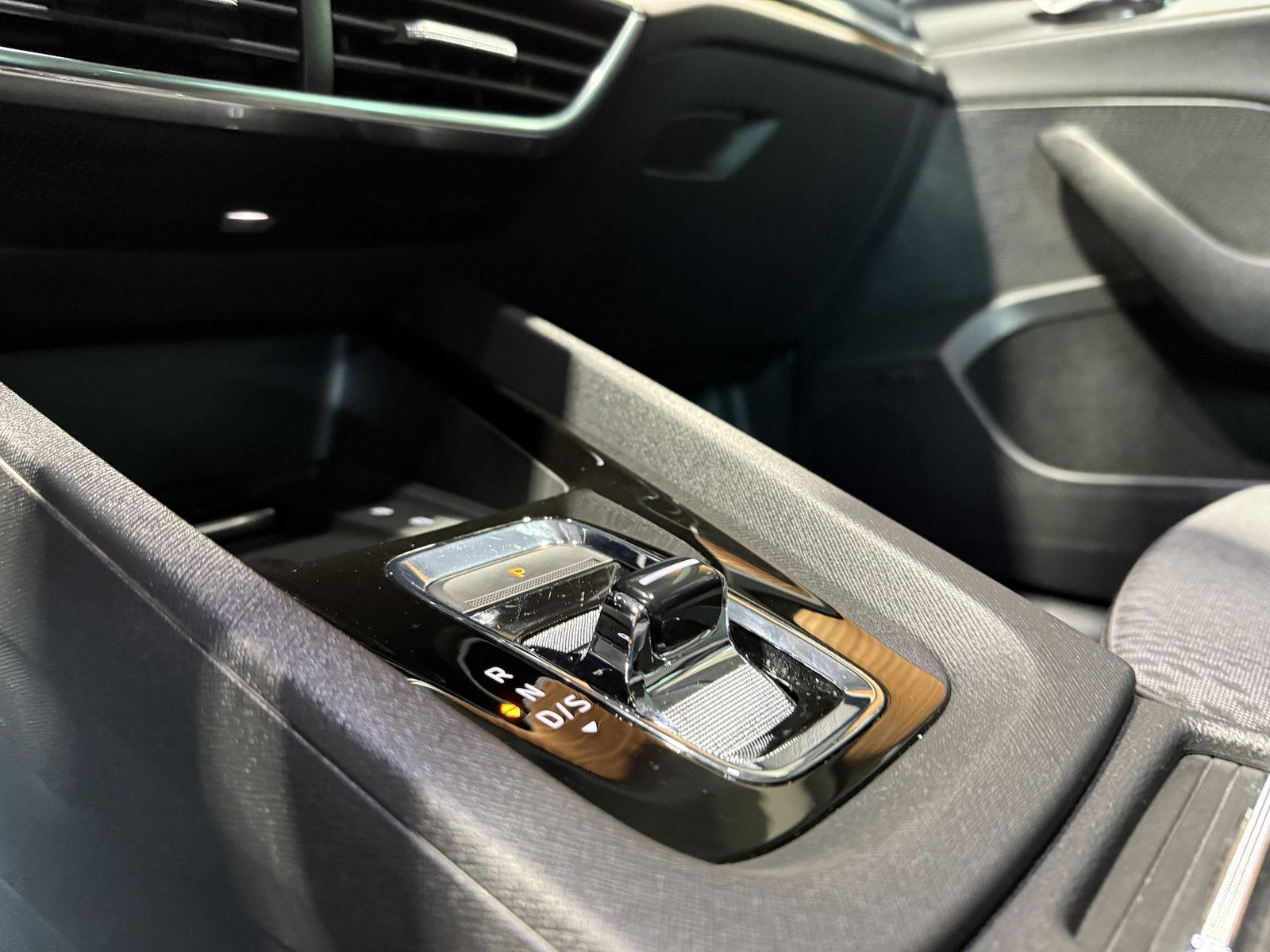 Fahrzeugabbildung SKODA Octavia Combi 2,0 TDI DSG *Navi*LED*ACC*Head*Vir