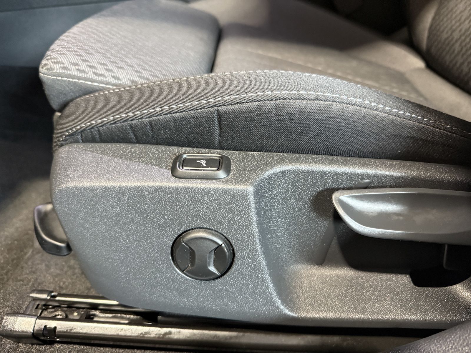 Fahrzeugabbildung SKODA Octavia Combi 2,0 TDI DSG *Navi*LED*ACC*Head*Vir