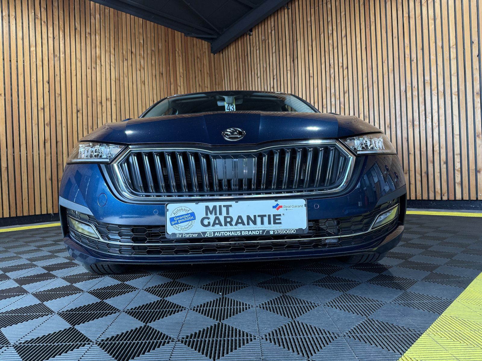 Fahrzeugabbildung SKODA Octavia Combi 2,0 TDI DSG *Navi*LED*ACC*Head*Vir