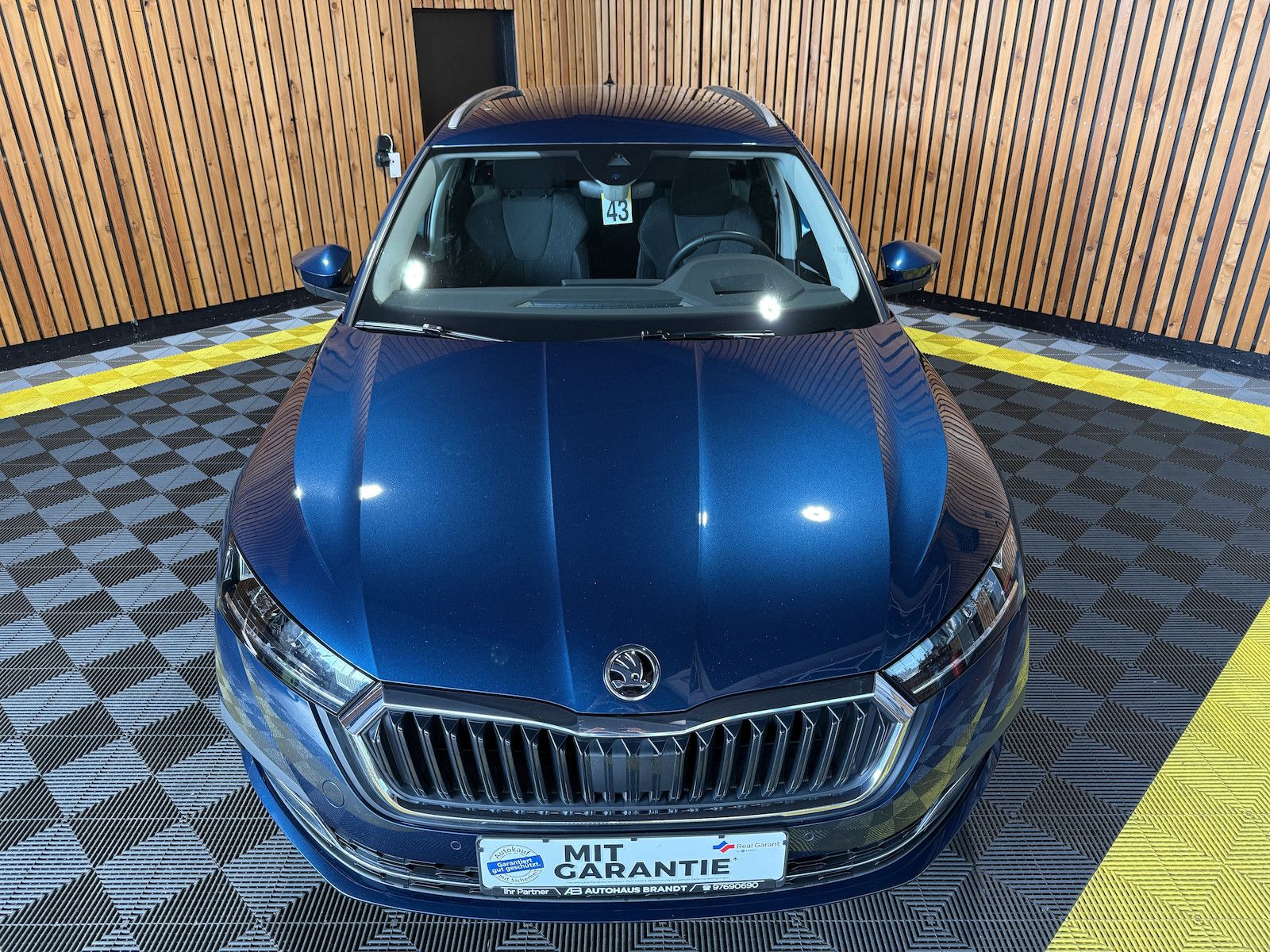 Fahrzeugabbildung SKODA Octavia Combi 2,0 TDI DSG *Navi*LED*ACC*Head*Vir