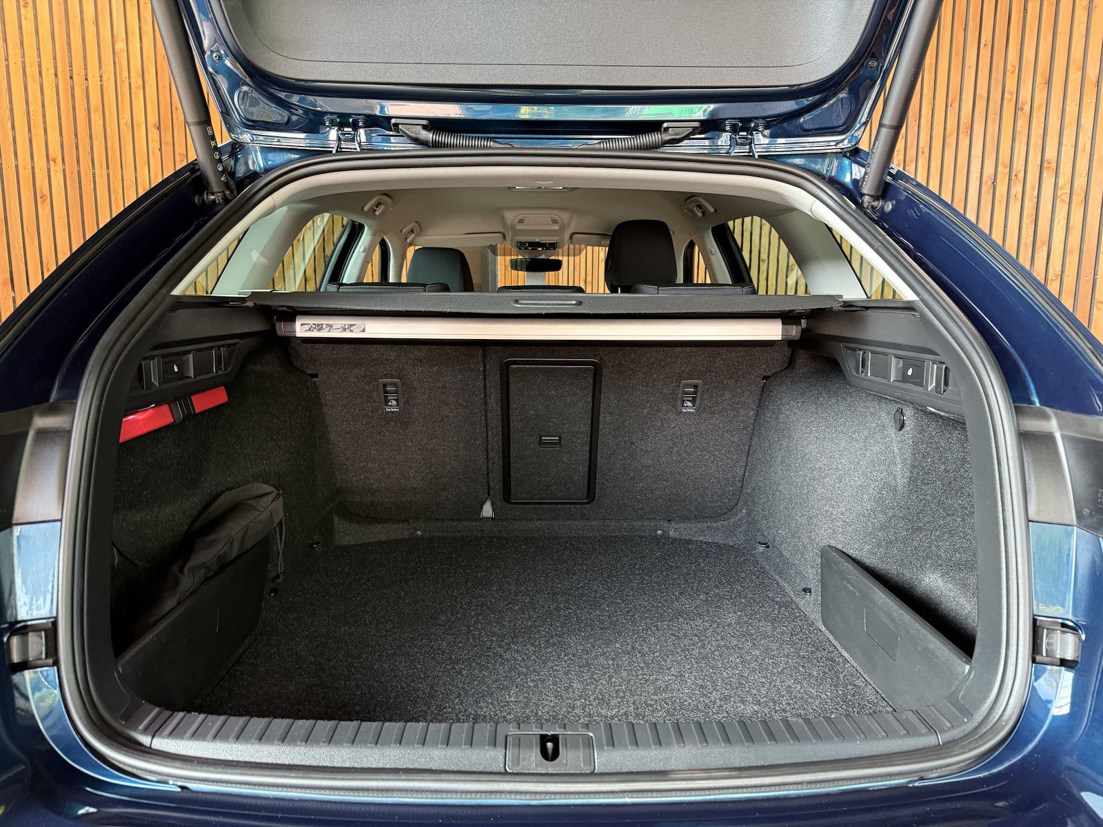 Fahrzeugabbildung SKODA Octavia Combi 2,0 TDI DSG *Navi*LED*ACC*Head*Vir