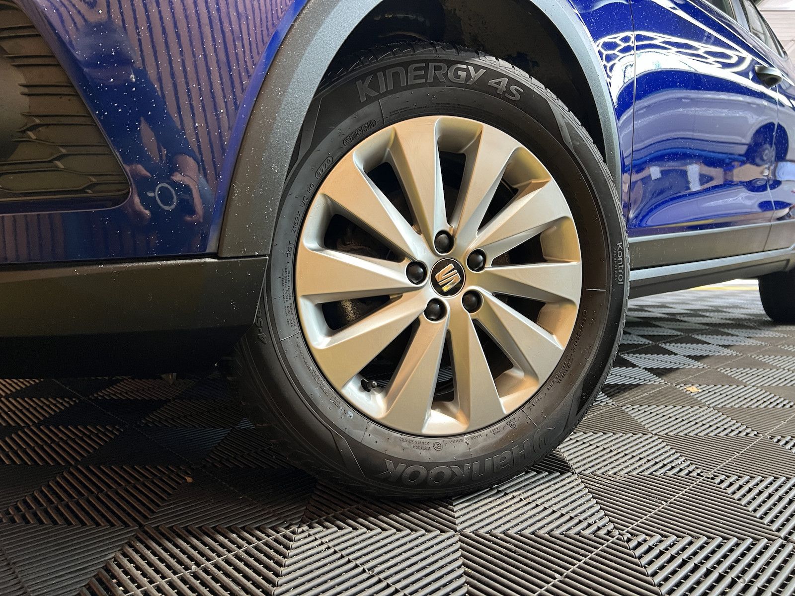 Fahrzeugabbildung SEAT Arona 1,0 TSI *Alu*PDC*Tempo*Sitzhz*Nebel*