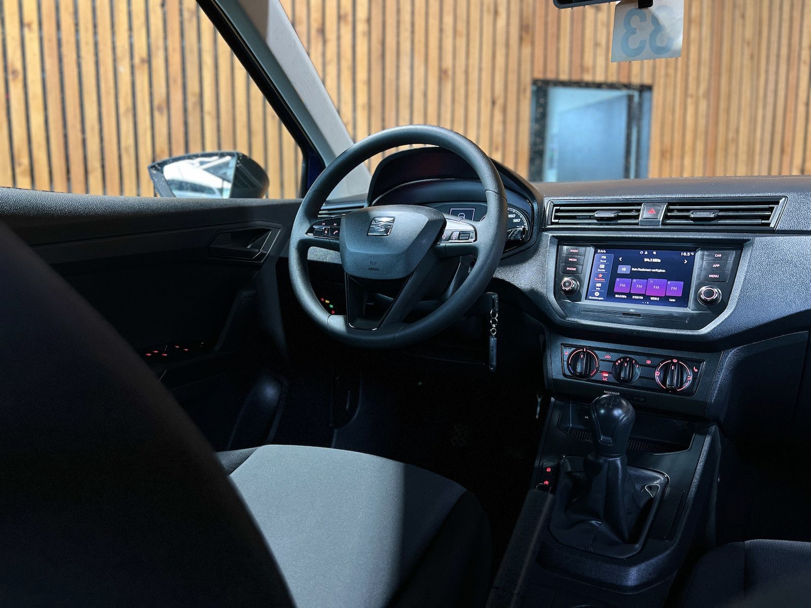 Fahrzeugabbildung SEAT Arona 1,0 TSI *Alu*PDC*Tempo*Sitzhz*Nebel*
