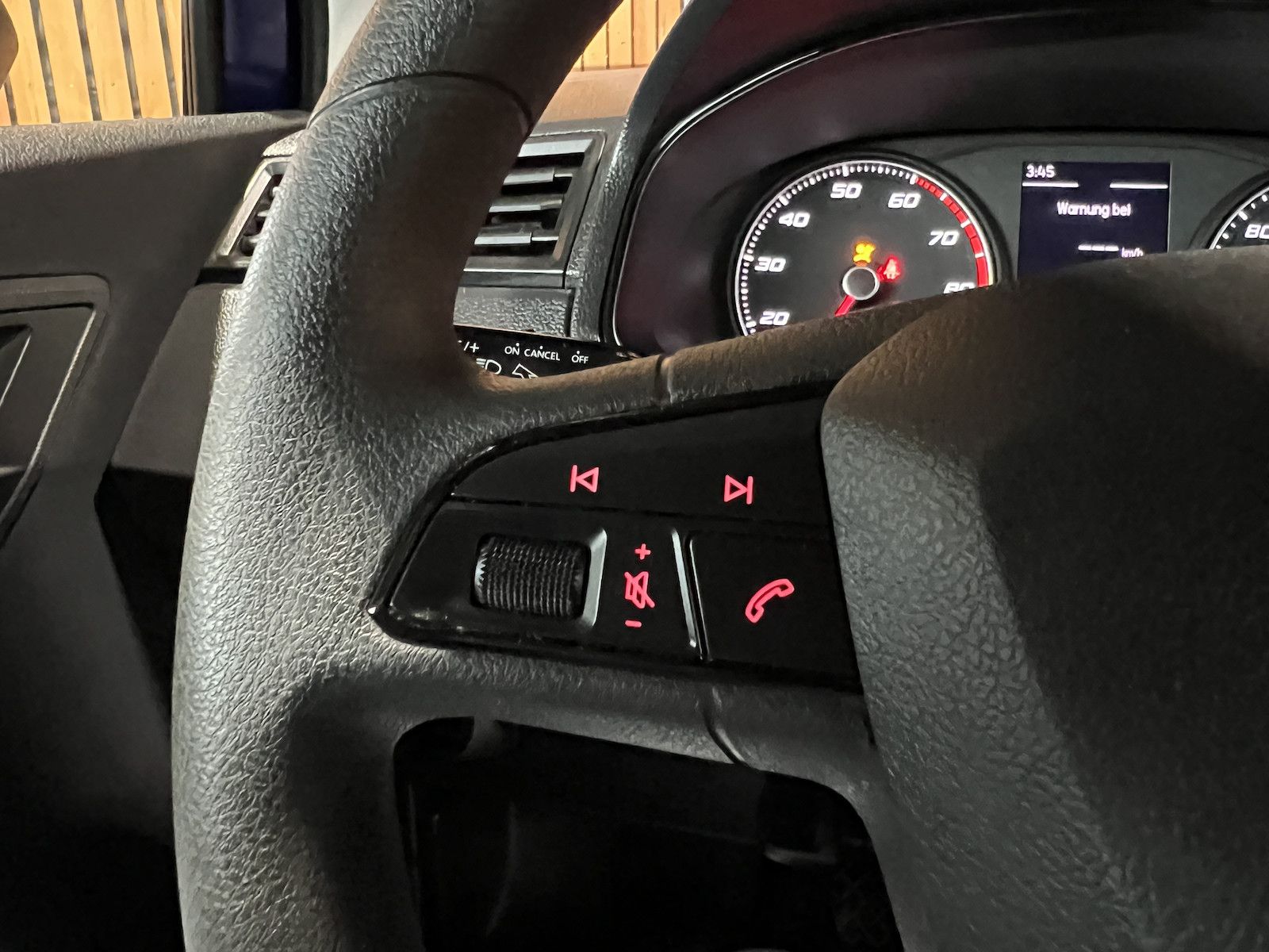 Fahrzeugabbildung SEAT Arona 1,0 TSI *Alu*PDC*Tempo*Sitzhz*Nebel*