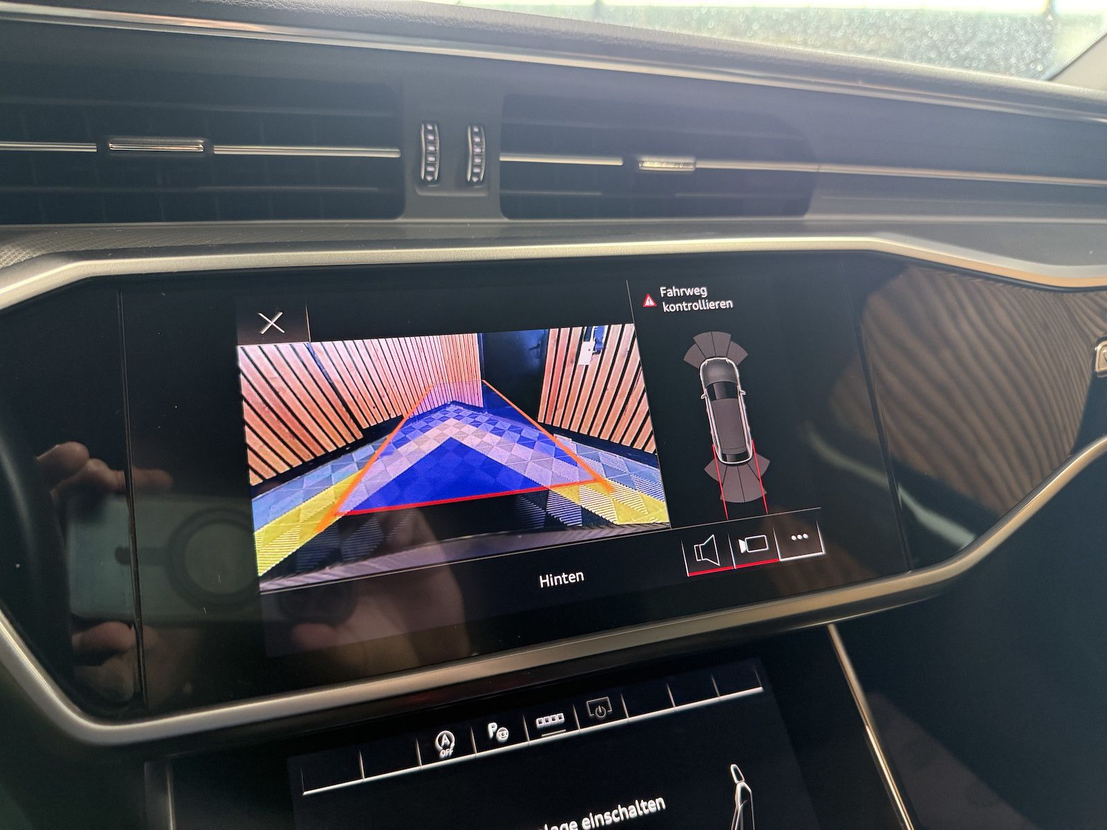 Fahrzeugabbildung Audi A6 Avant sport TFSI *Navi*Leder*Kam*Keyl.*ACC