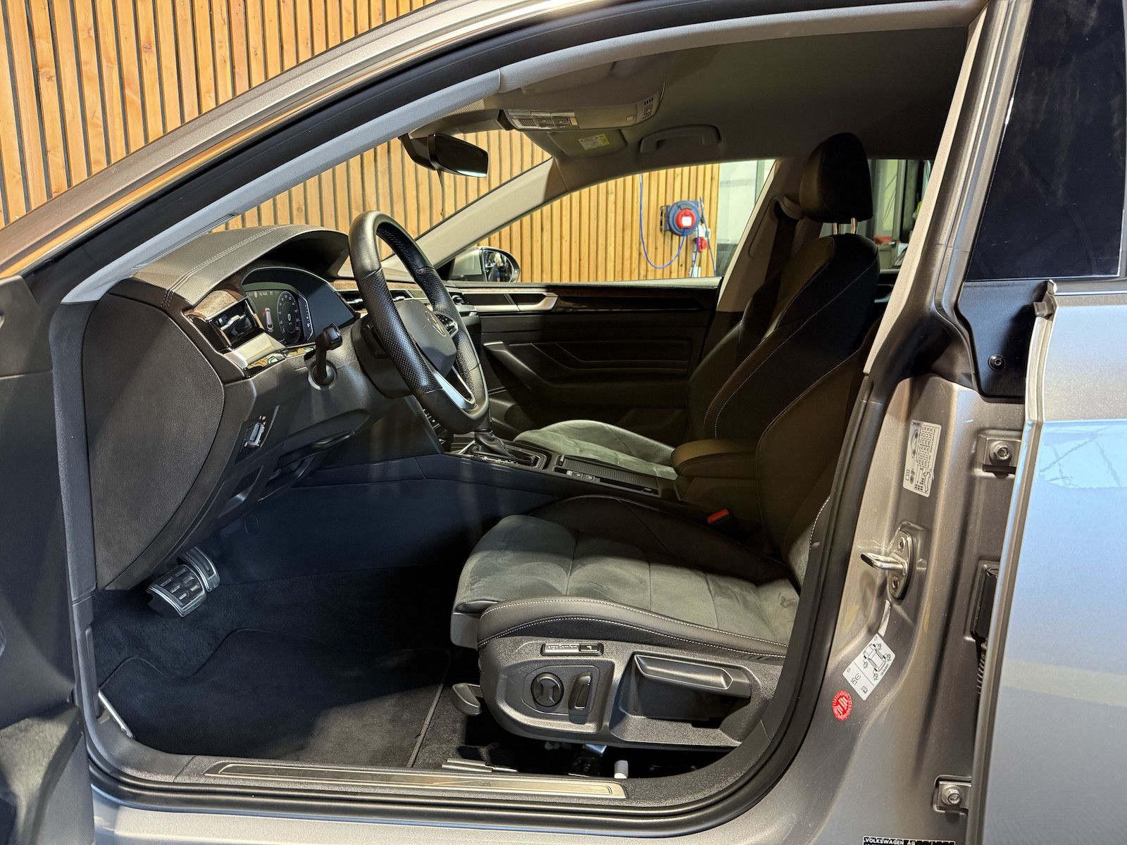 Fahrzeugabbildung Volkswagen Arteon Shooting B. TDI *Navi*LED*Virtual*Kam*AHK