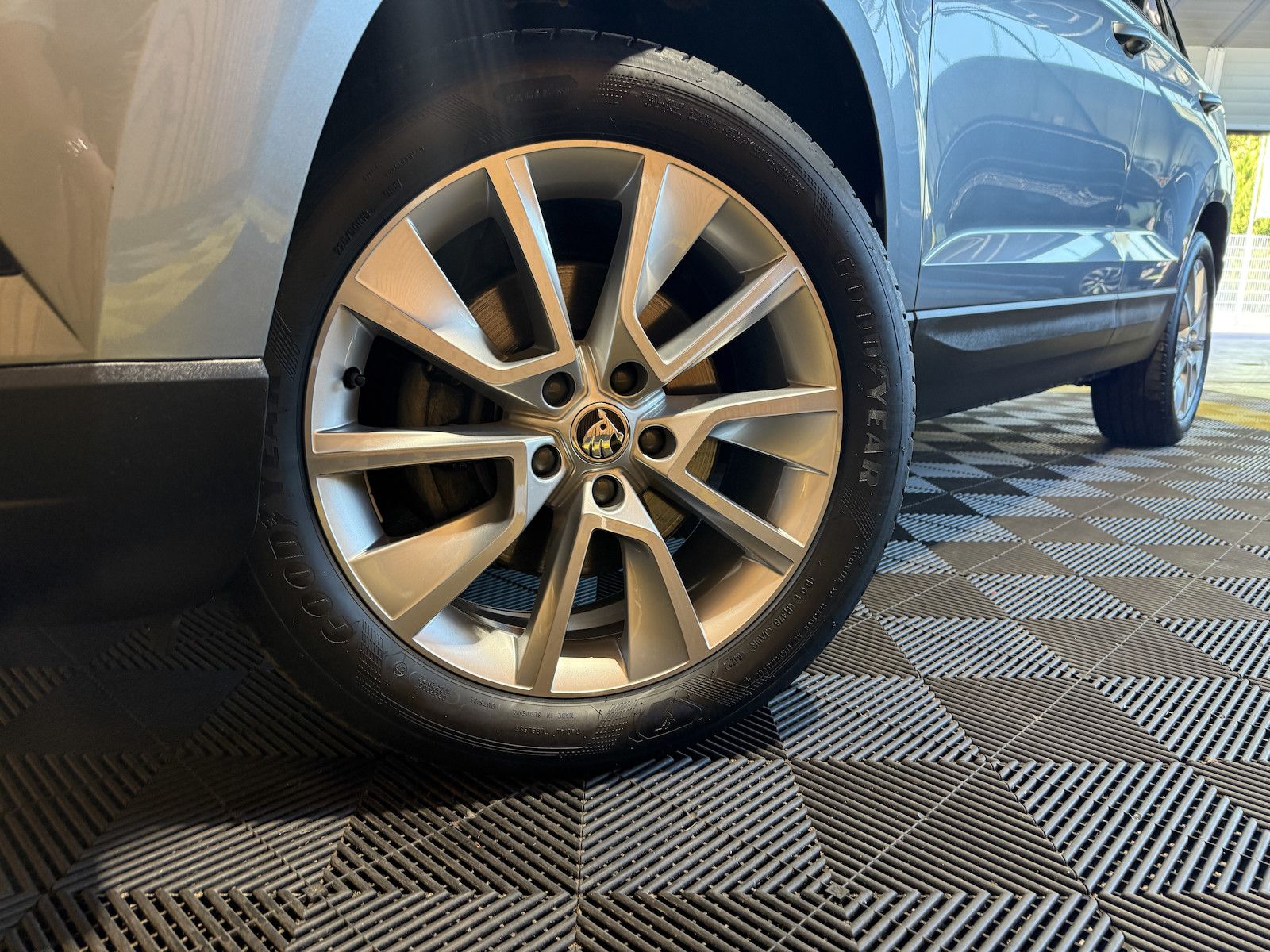 Fahrzeugabbildung SKODA Karoq 4x4 2,0 TDI DSG Navi*Kessy*LED*AHK*Virtual