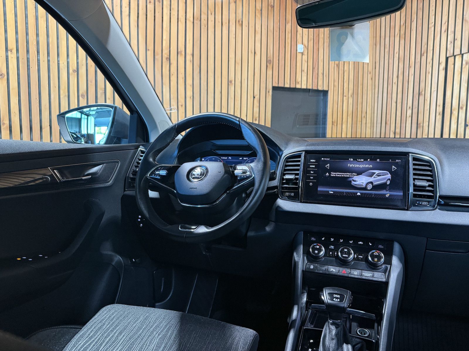 Fahrzeugabbildung SKODA Karoq 4x4 2,0 TDI DSG Navi*Kessy*LED*AHK*Virtual