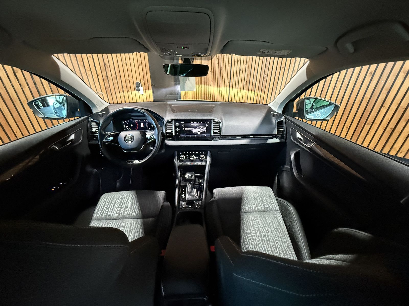 Fahrzeugabbildung SKODA Karoq 4x4 2,0 TDI DSG Navi*Kessy*LED*AHK*Virtual