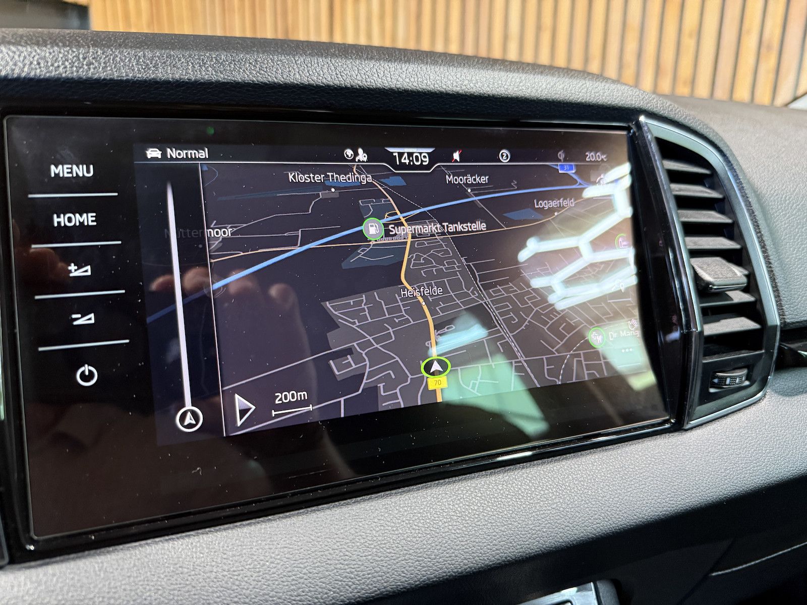 Fahrzeugabbildung SKODA Karoq 4x4 2,0 TDI DSG Navi*Kessy*LED*AHK*Virtual