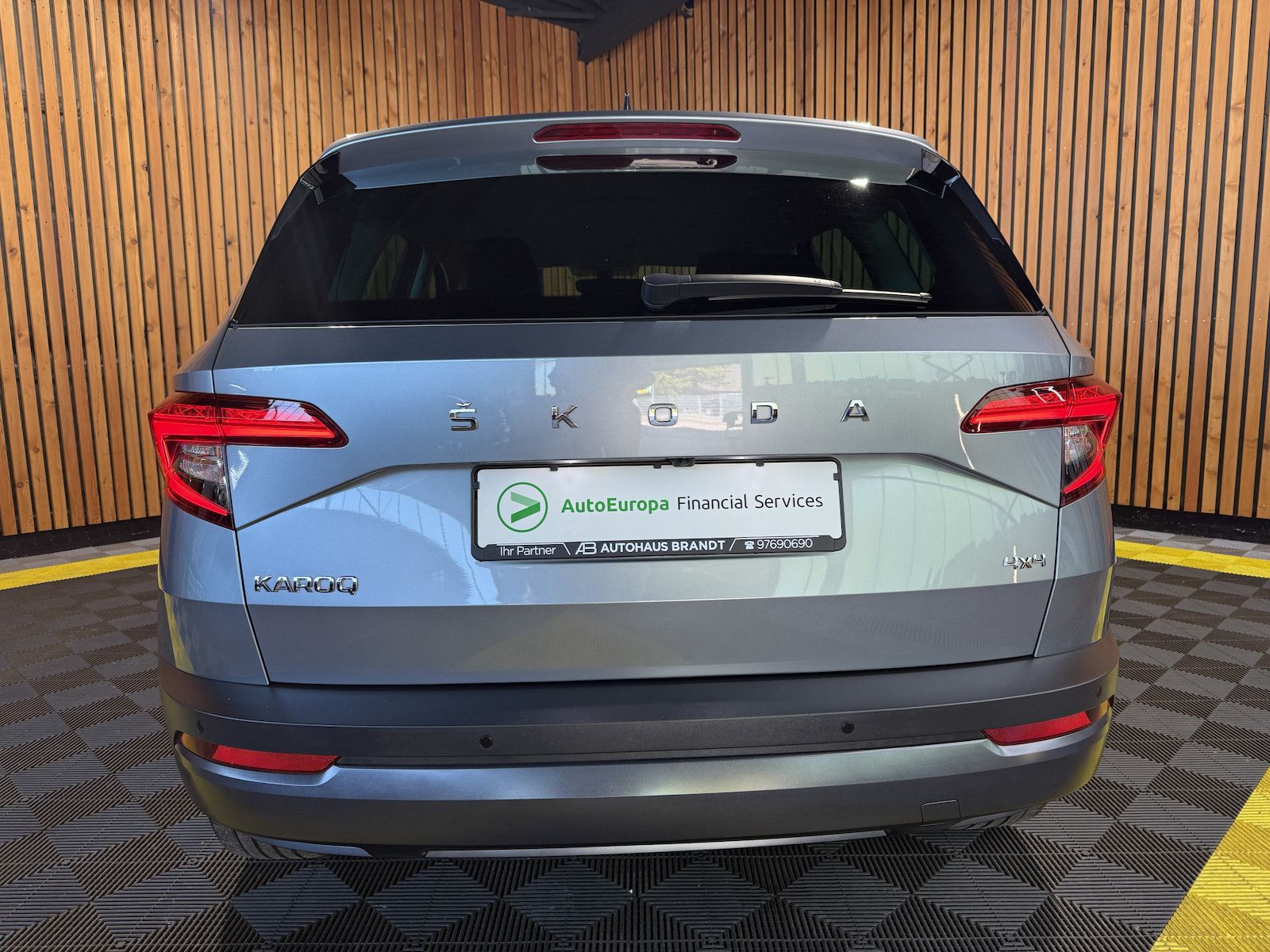 Fahrzeugabbildung SKODA Karoq 4x4 2,0 TDI DSG Navi*Kessy*LED*AHK*Virtual