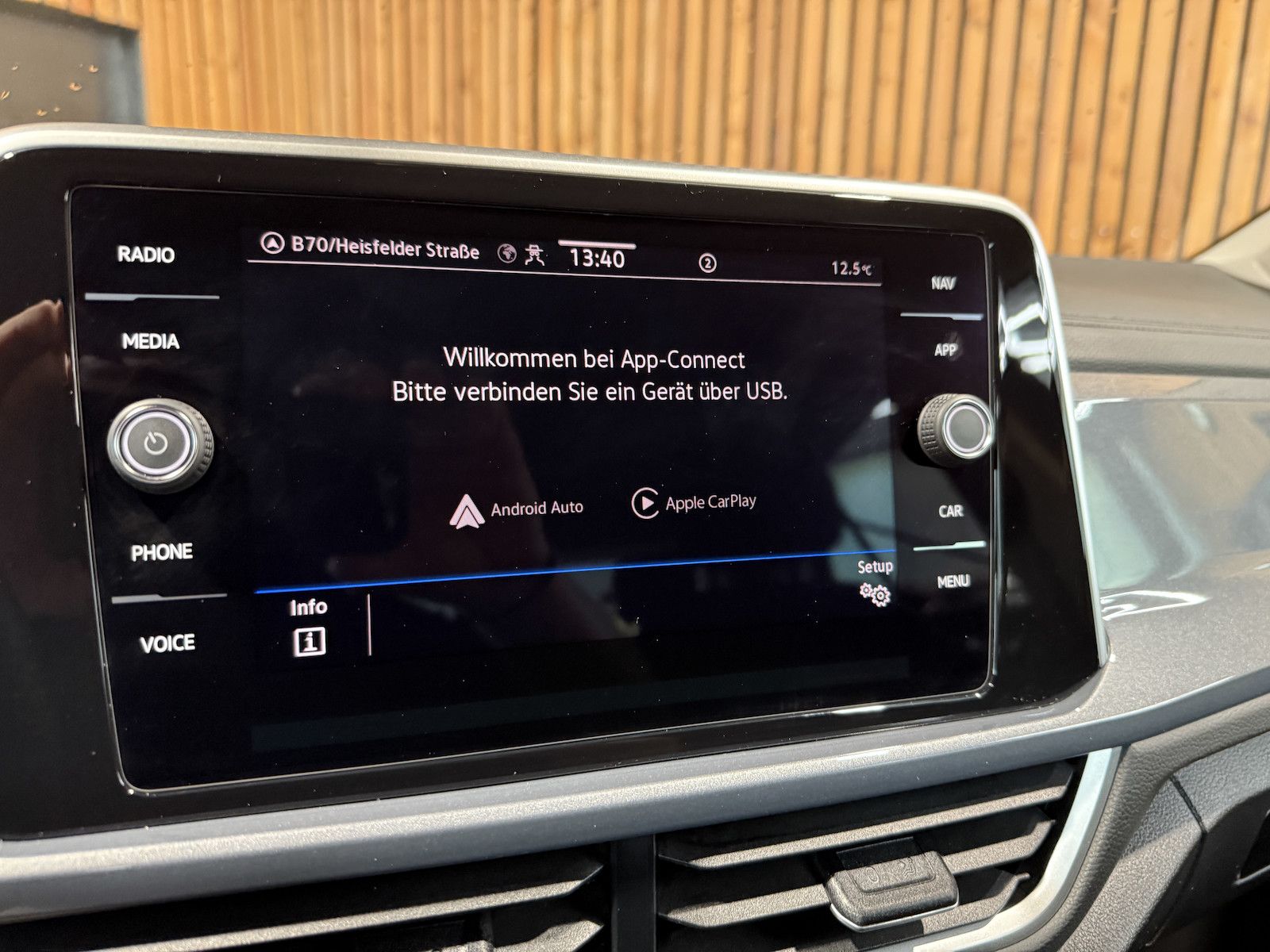 Fahrzeugabbildung Volkswagen T-Roc 2,0 TDI Style DSG Navi*LED*Kam*Virtual*ACC
