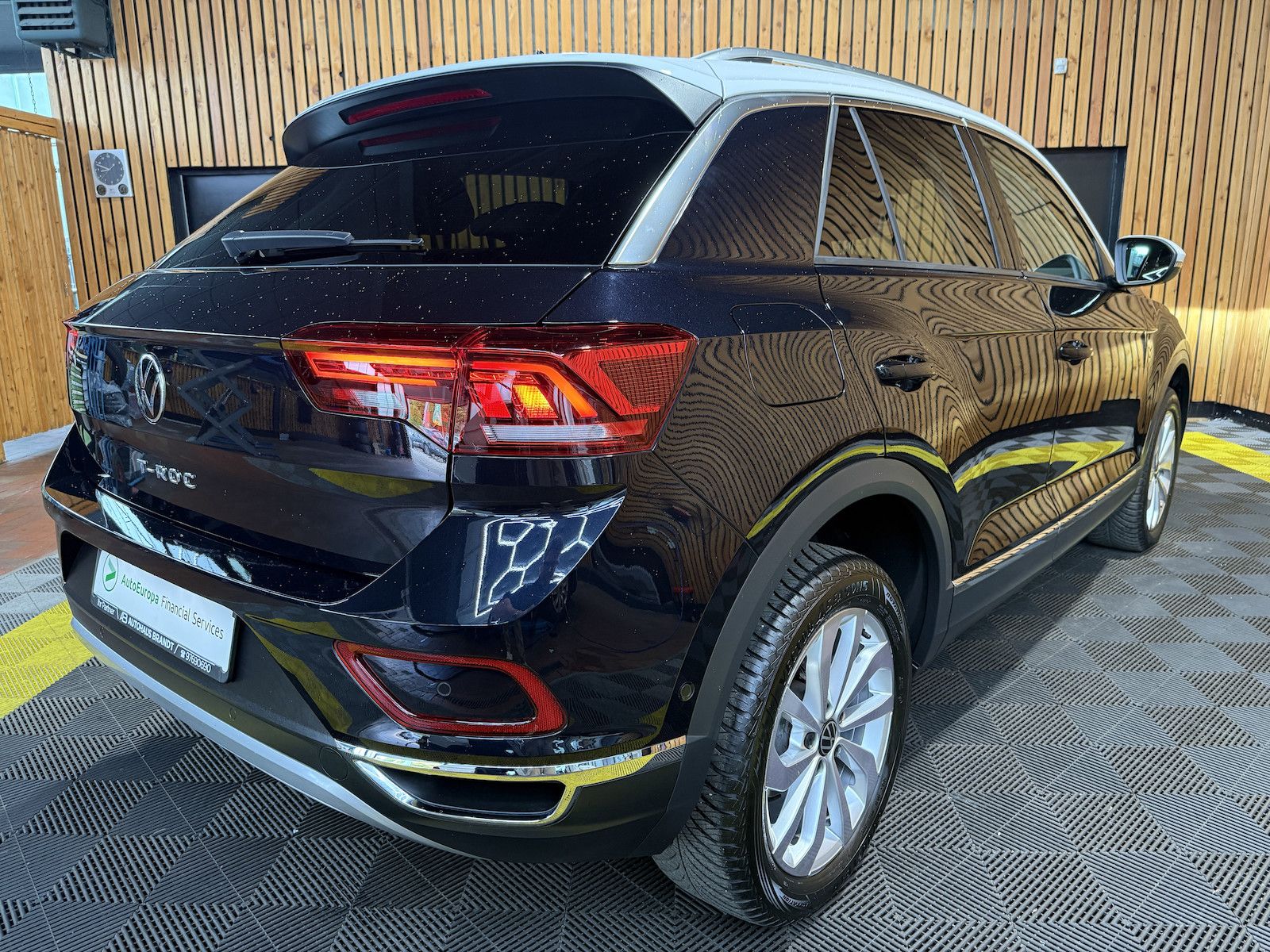 Fahrzeugabbildung Volkswagen T-Roc 2,0 TDI Style DSG Navi*LED*Kam*Virtual*ACC