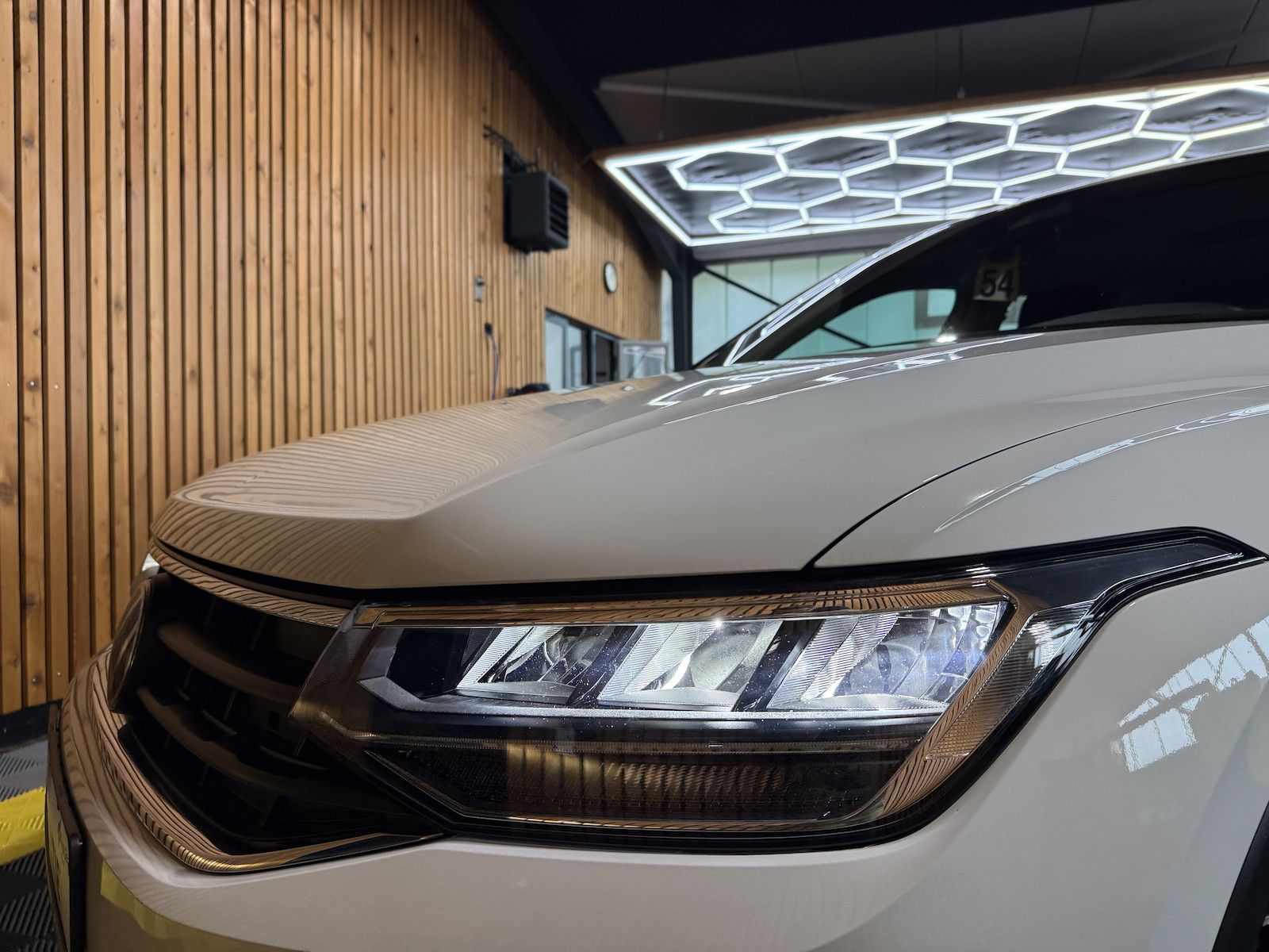 Fahrzeugabbildung Volkswagen Tiguan 1,4 eHybrid Life DSG *Navi*ACC*LED*AHK