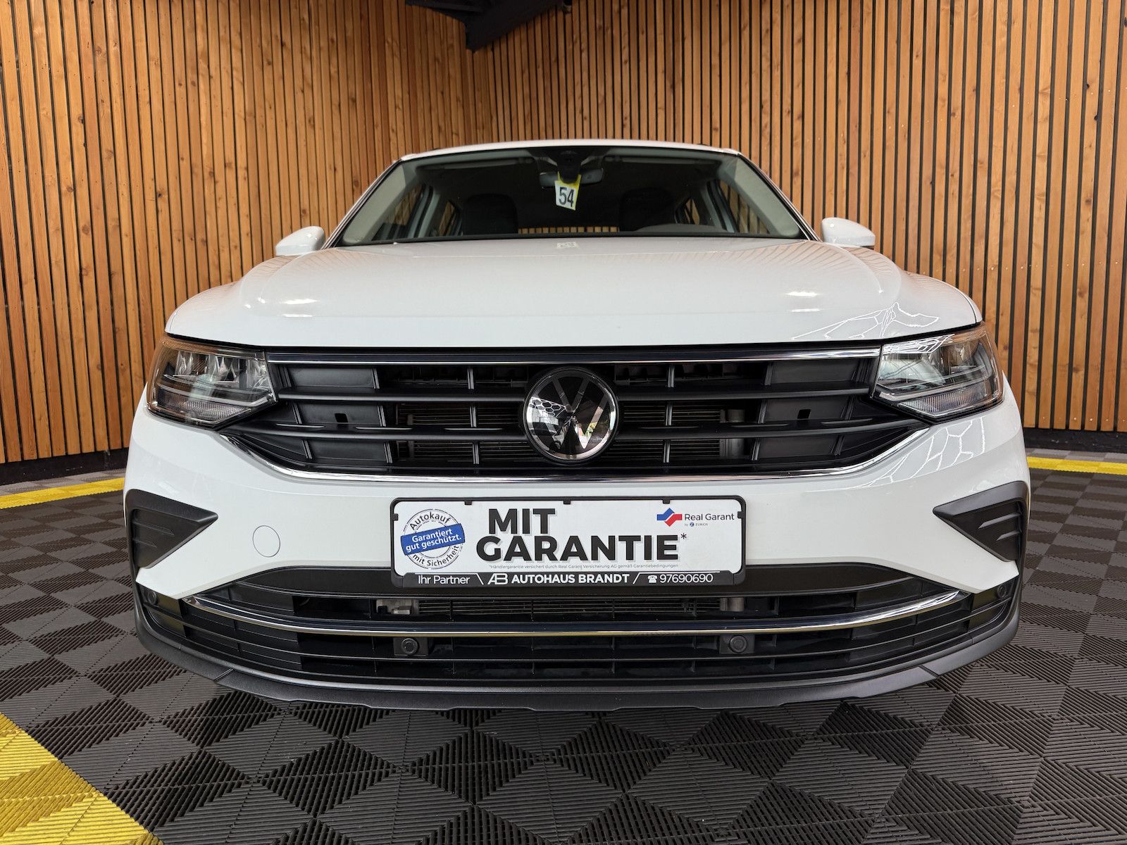 Fahrzeugabbildung Volkswagen Tiguan 1,4 eHybrid Life DSG *Navi*ACC*LED*AHK