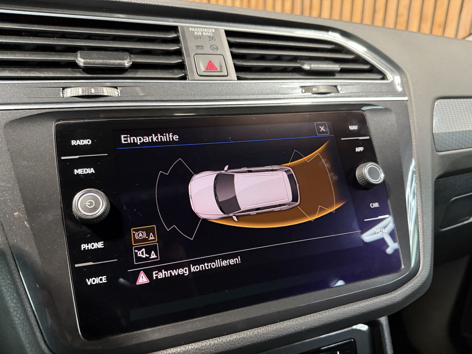 Fahrzeugabbildung Volkswagen Tiguan 1,4 eHybrid Life DSG *Navi*ACC*LED*AHK
