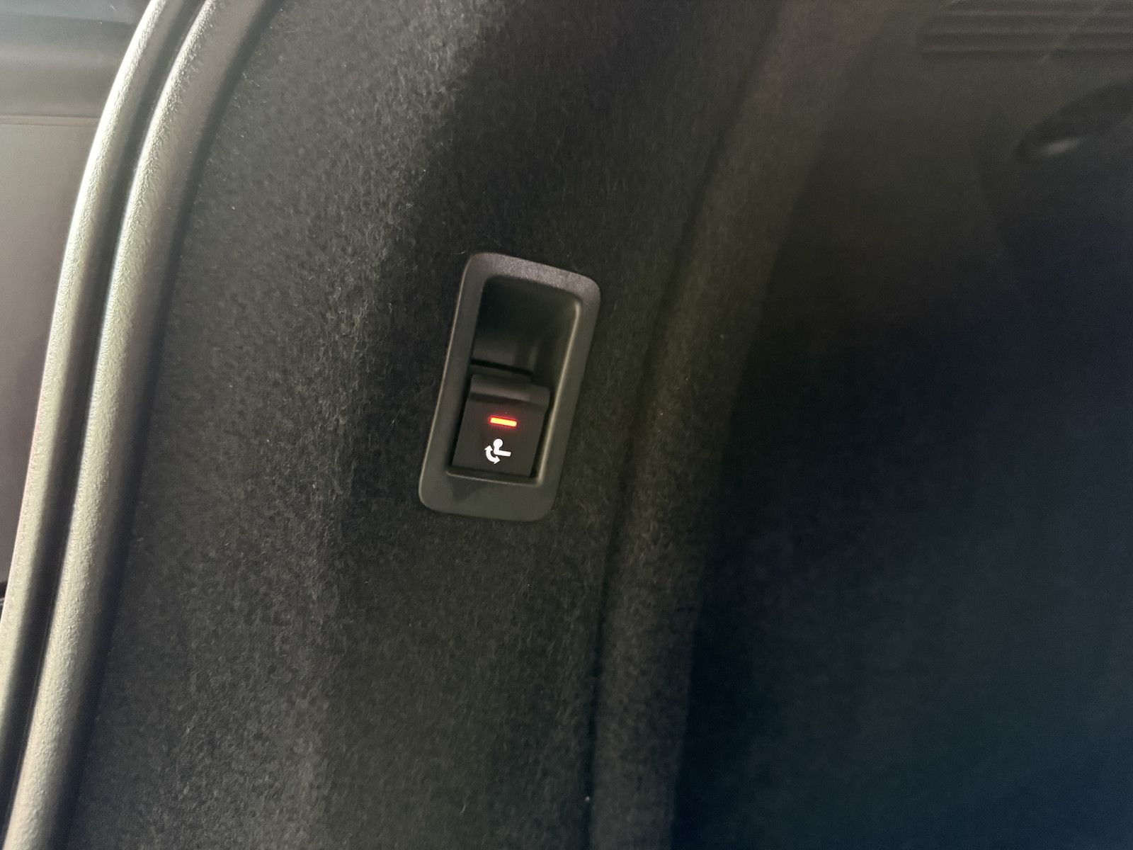 Fahrzeugabbildung Audi A4 Avant 2,0 TDI Aut. *Navi+*ACC*AHK*Kamera*App*