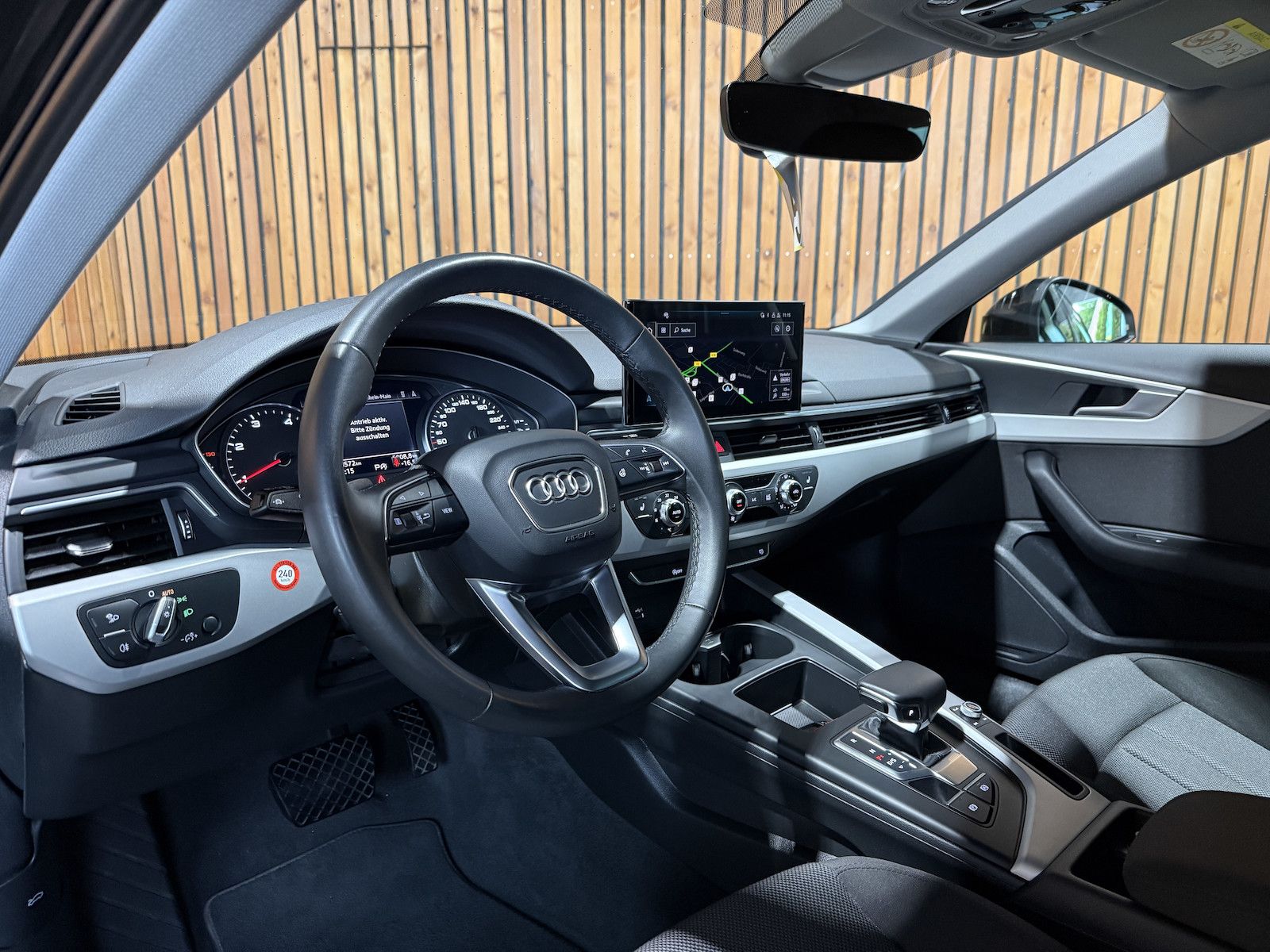 Fahrzeugabbildung Audi A4 Avant 2,0 TDI Aut. *Navi+*ACC*AHK*Kamera*App*