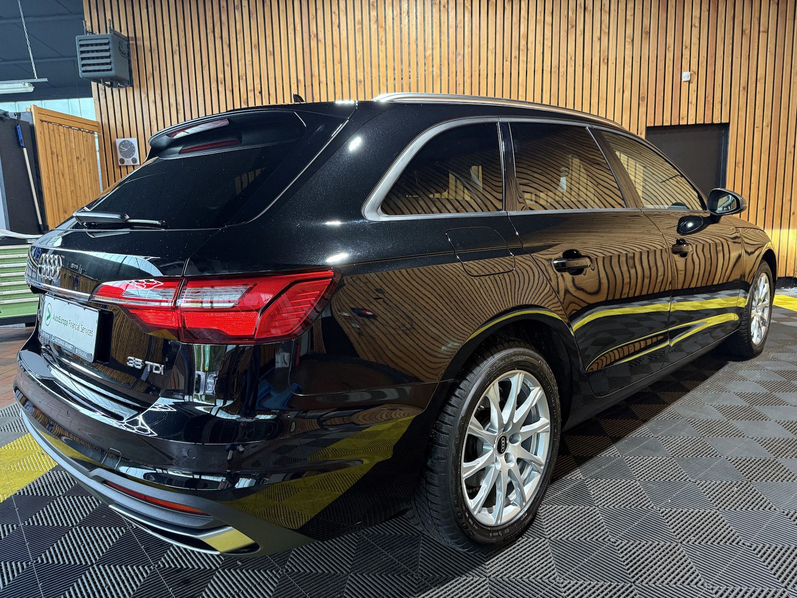 Fahrzeugabbildung Audi A4 Avant 2,0 TDI Aut. *Navi+*ACC*AHK*Kamera*App*
