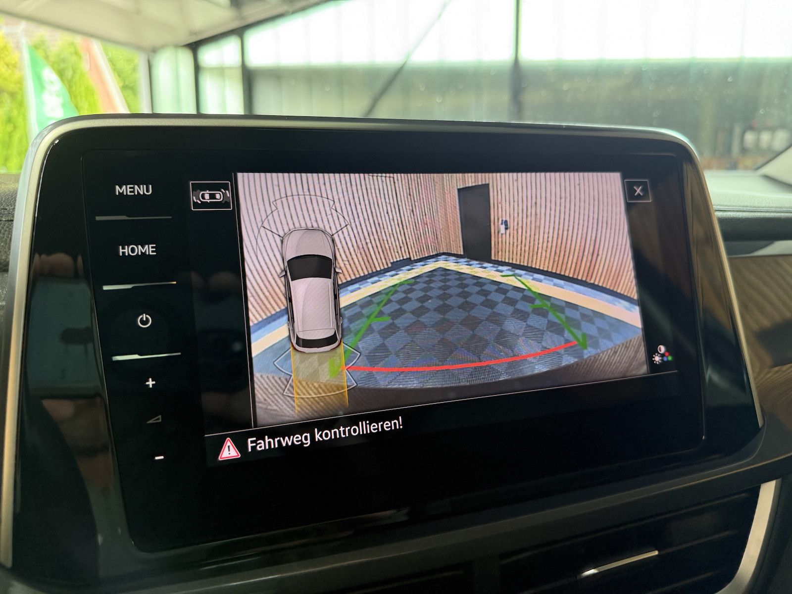 Fahrzeugabbildung Volkswagen T-Roc 2,0 TDI Style DSG Navi*LED*Kam*Virtual*AHK