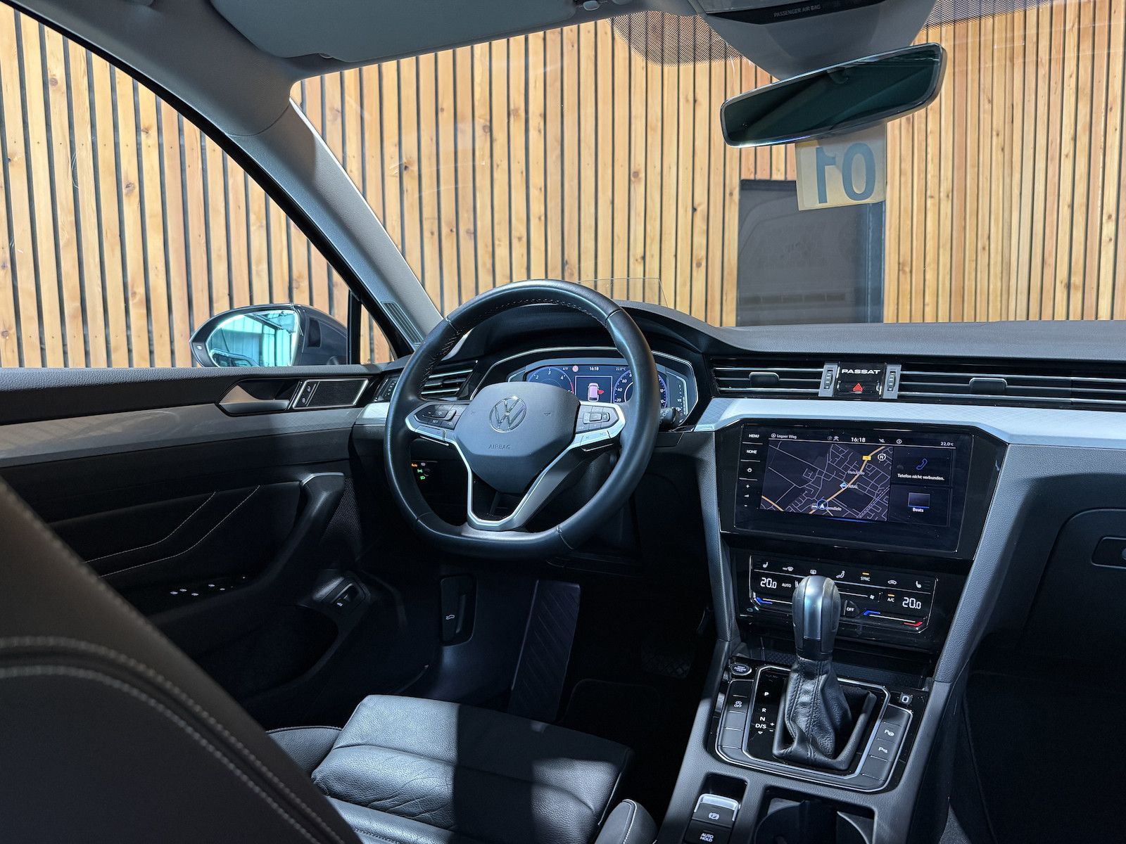 Fahrzeugabbildung Volkswagen Passat Variant 2,0 TDI DSG Navi*IQ*Kam*Leder*VIR