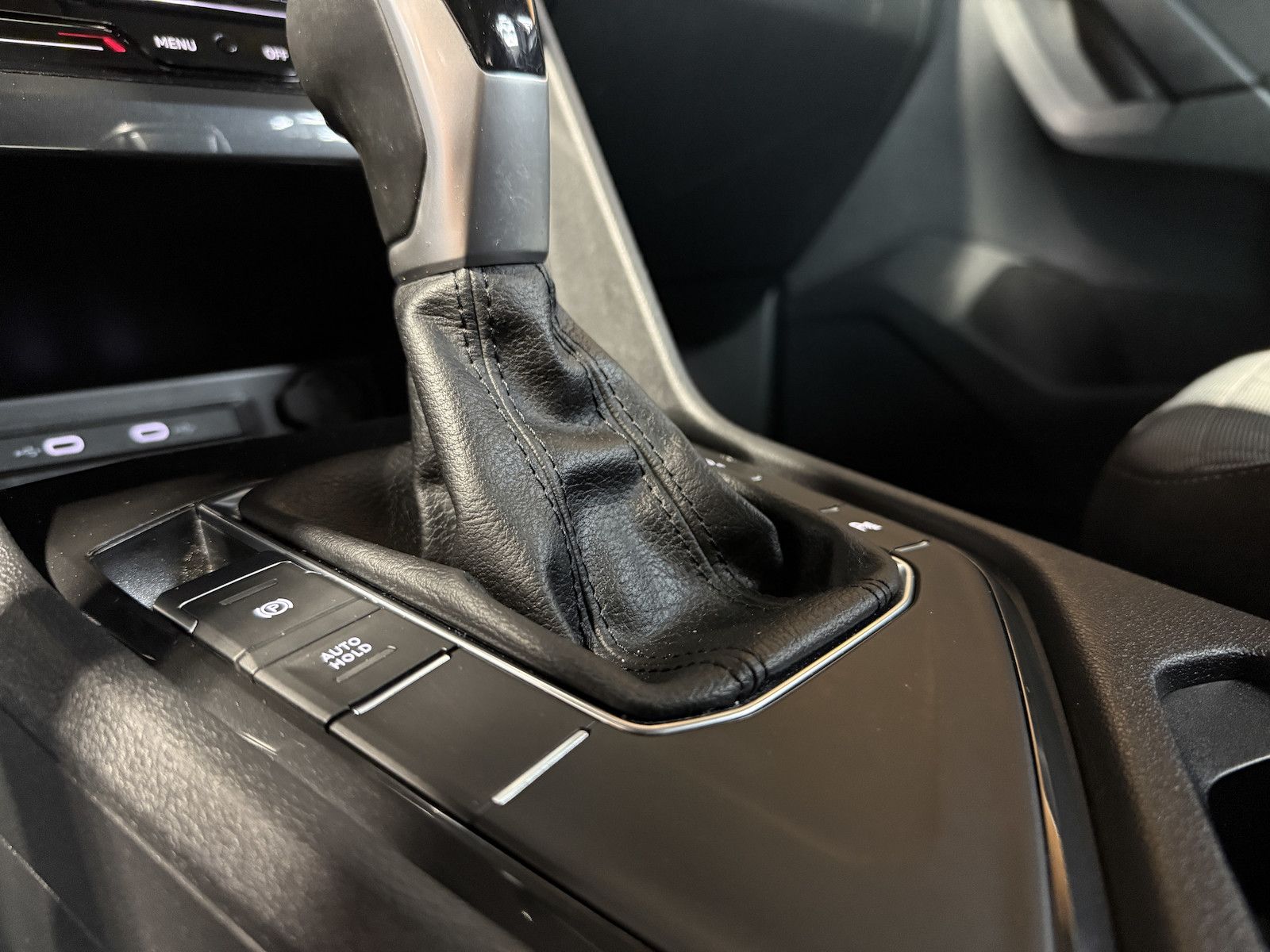 Fahrzeugabbildung Volkswagen Tiguan 1,5 TSI Life DSG *Navi*ACC*LED*el.Klappe*