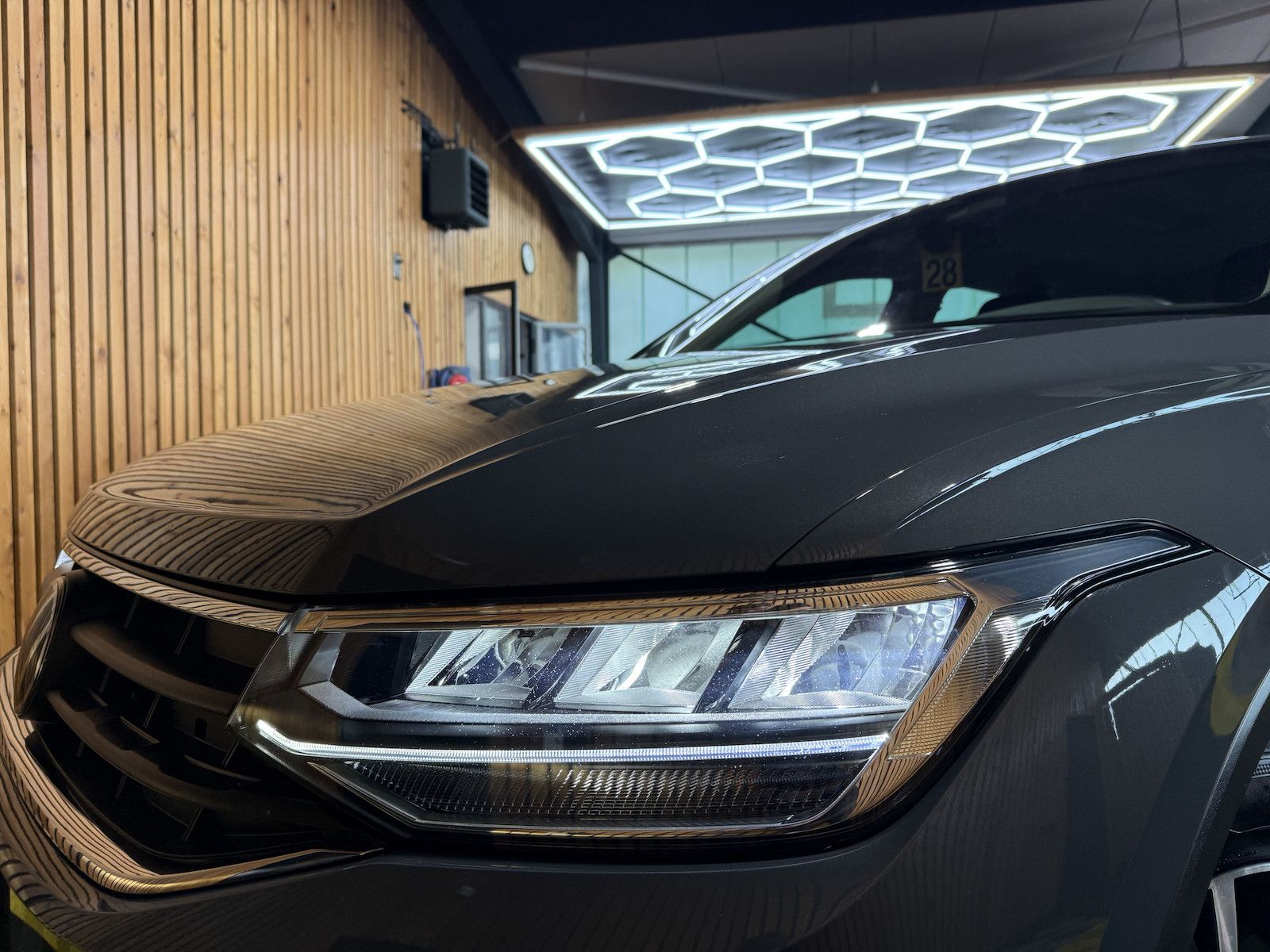 Fahrzeugabbildung Volkswagen Tiguan 1,5 TSI Life DSG *Navi*ACC*LED*el.Klappe*